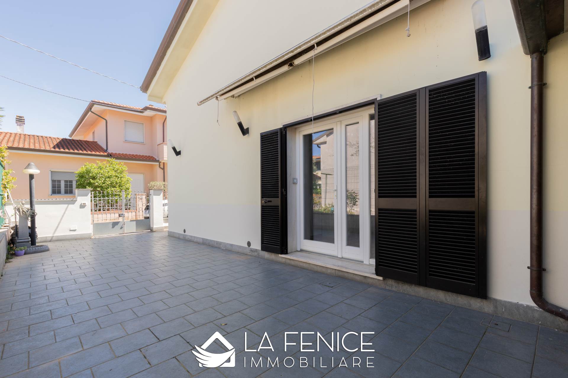 Villino a Viareggio con 7 locali di 155 m2 - Foto Villino a Viareggio con 7 locali di 155 m2 - Foto