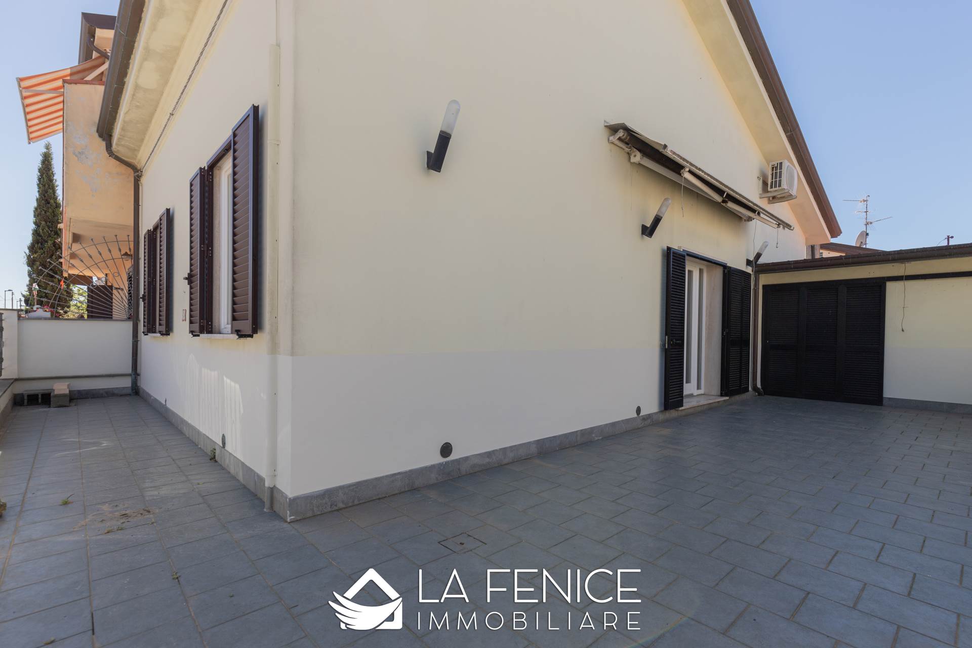 Villino a Viareggio con 7 locali di 155 m2 - Foto Villino a Viareggio con 7 locali di 155 m2 - Foto