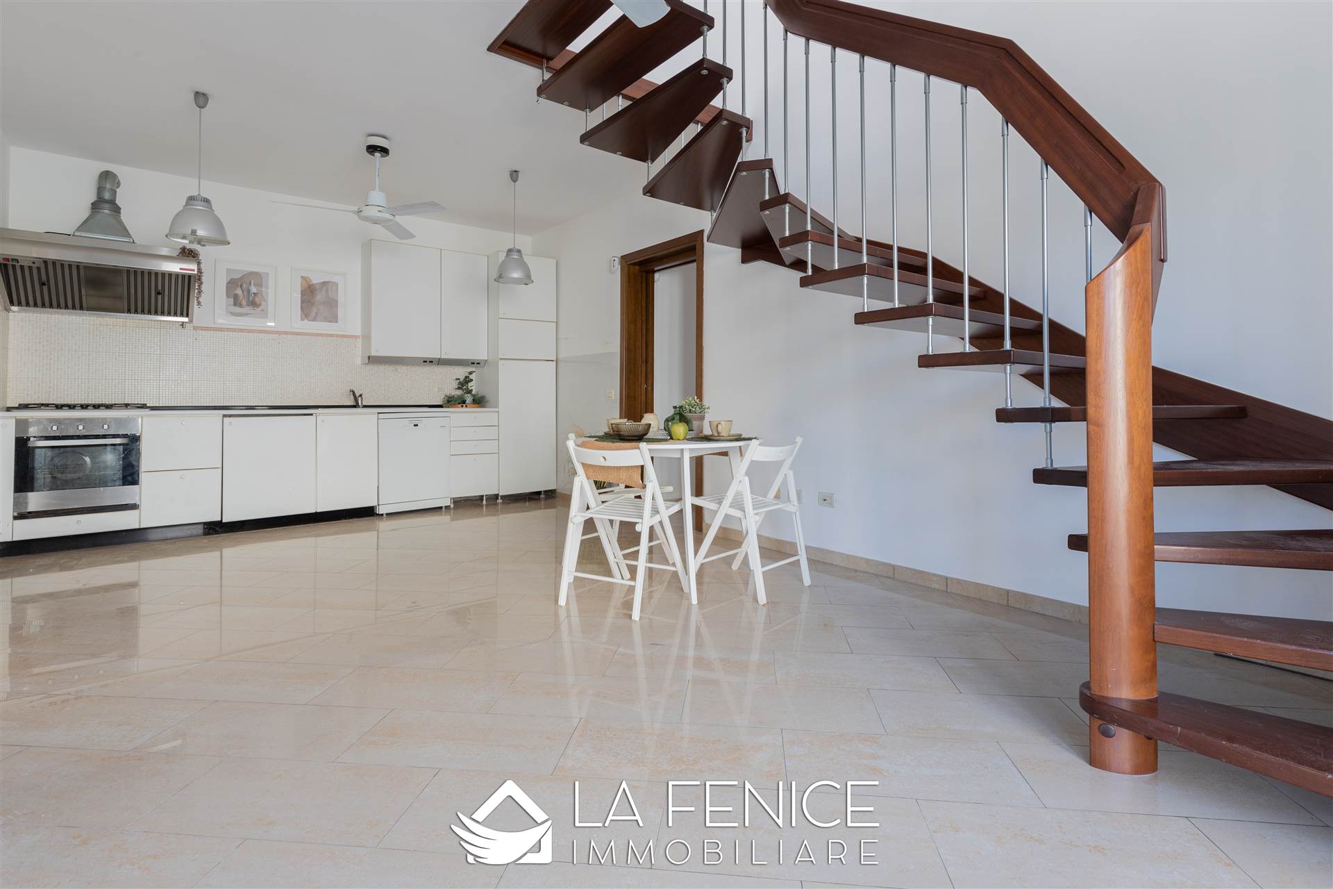 Villino a Viareggio con 7 locali di 155 m2 - Foto Villino a Viareggio con 7 locali di 155 m2 - Foto