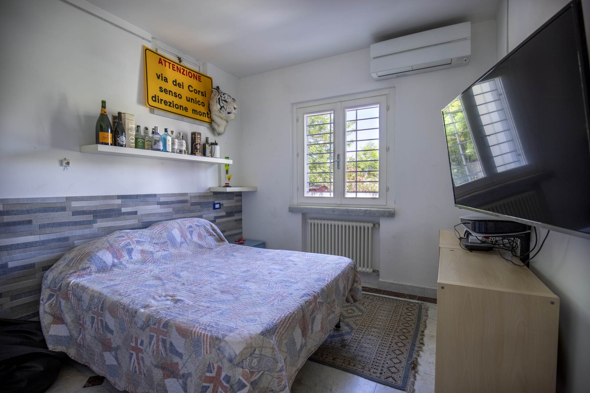 Villa a Carrara con 6 locali di 195 m2 - Foto