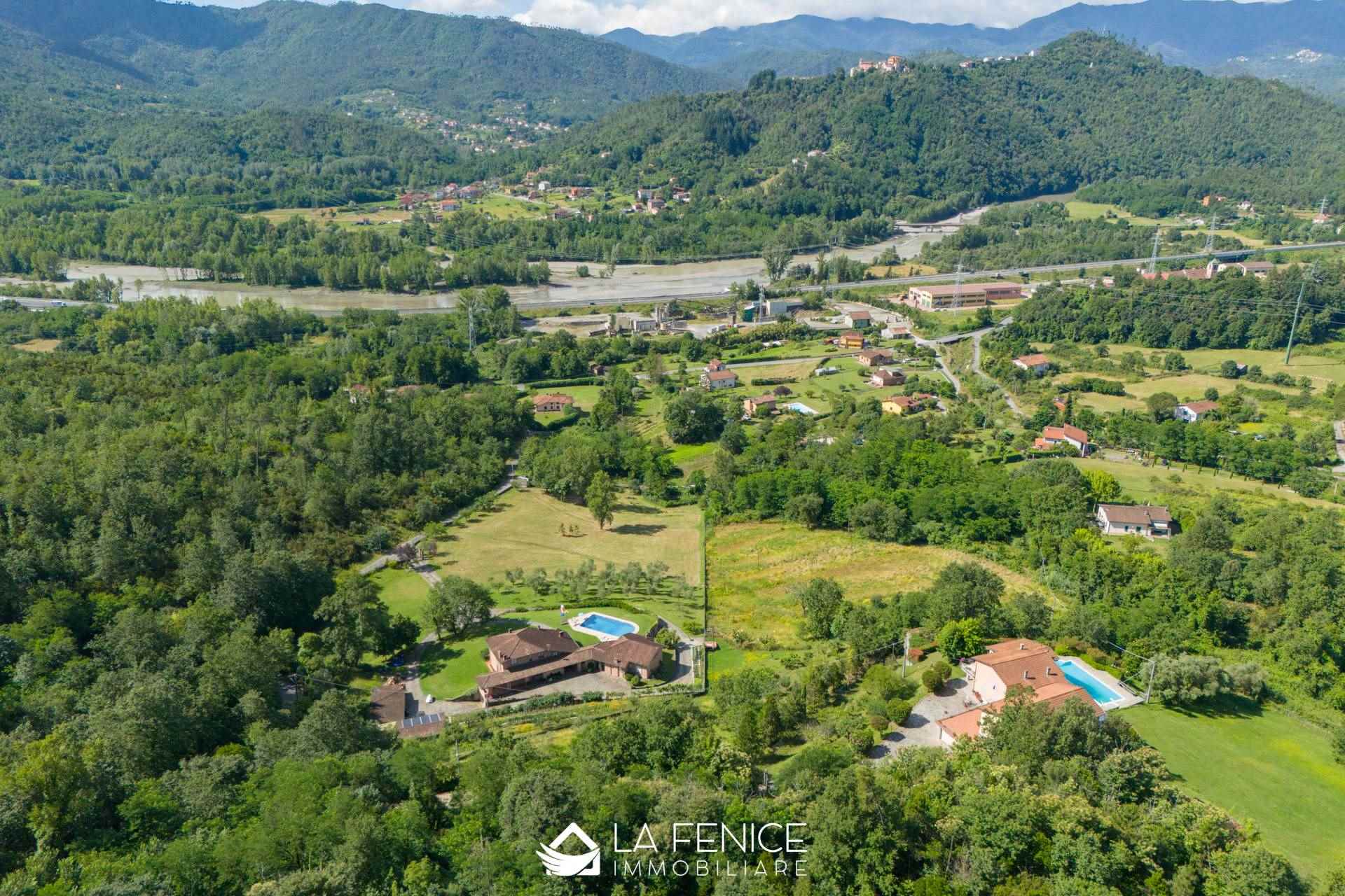 Villa a Beverino con 9 locali di 376 m2 - Foto