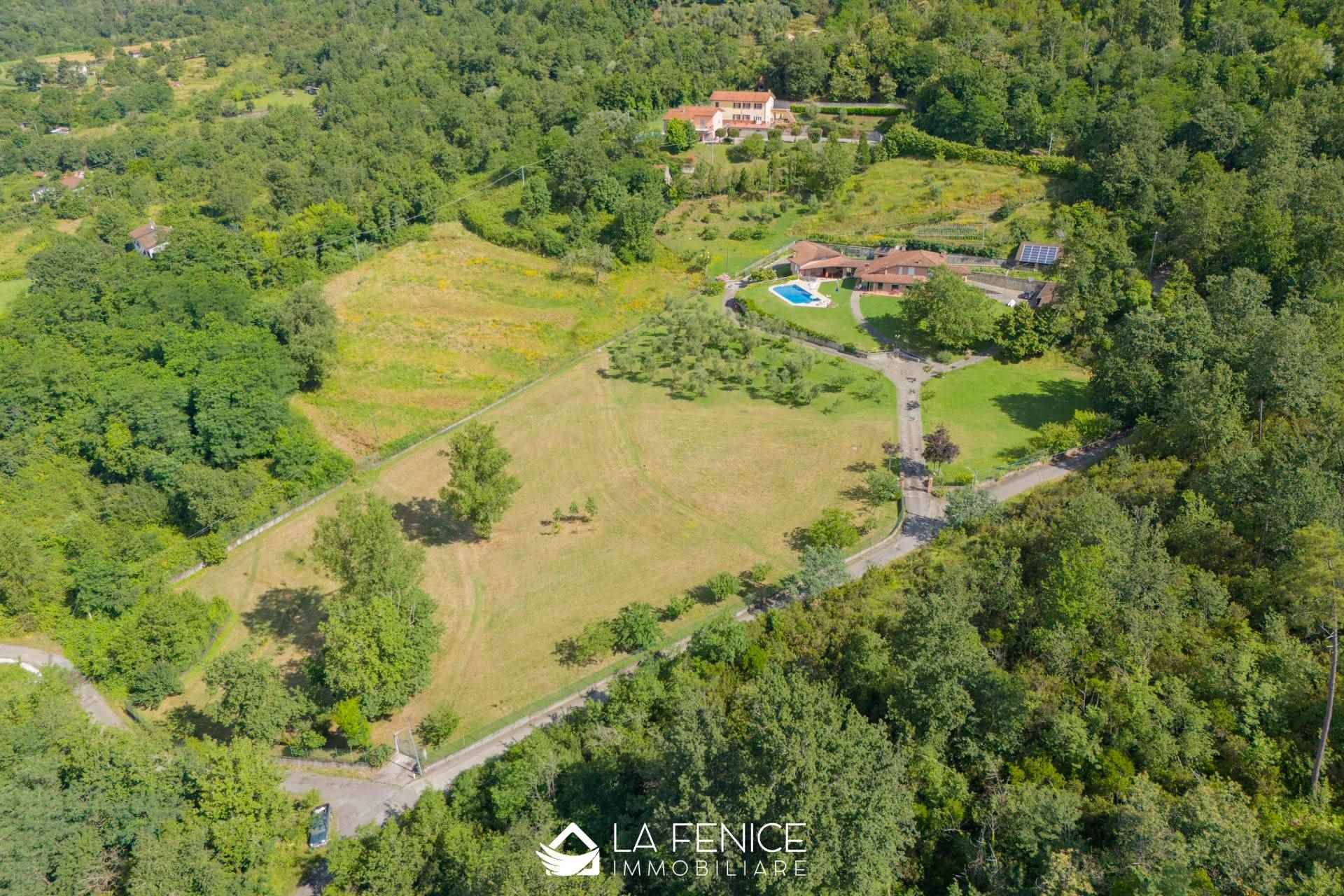 Villa a Beverino con 9 locali di 376 m2 - Foto