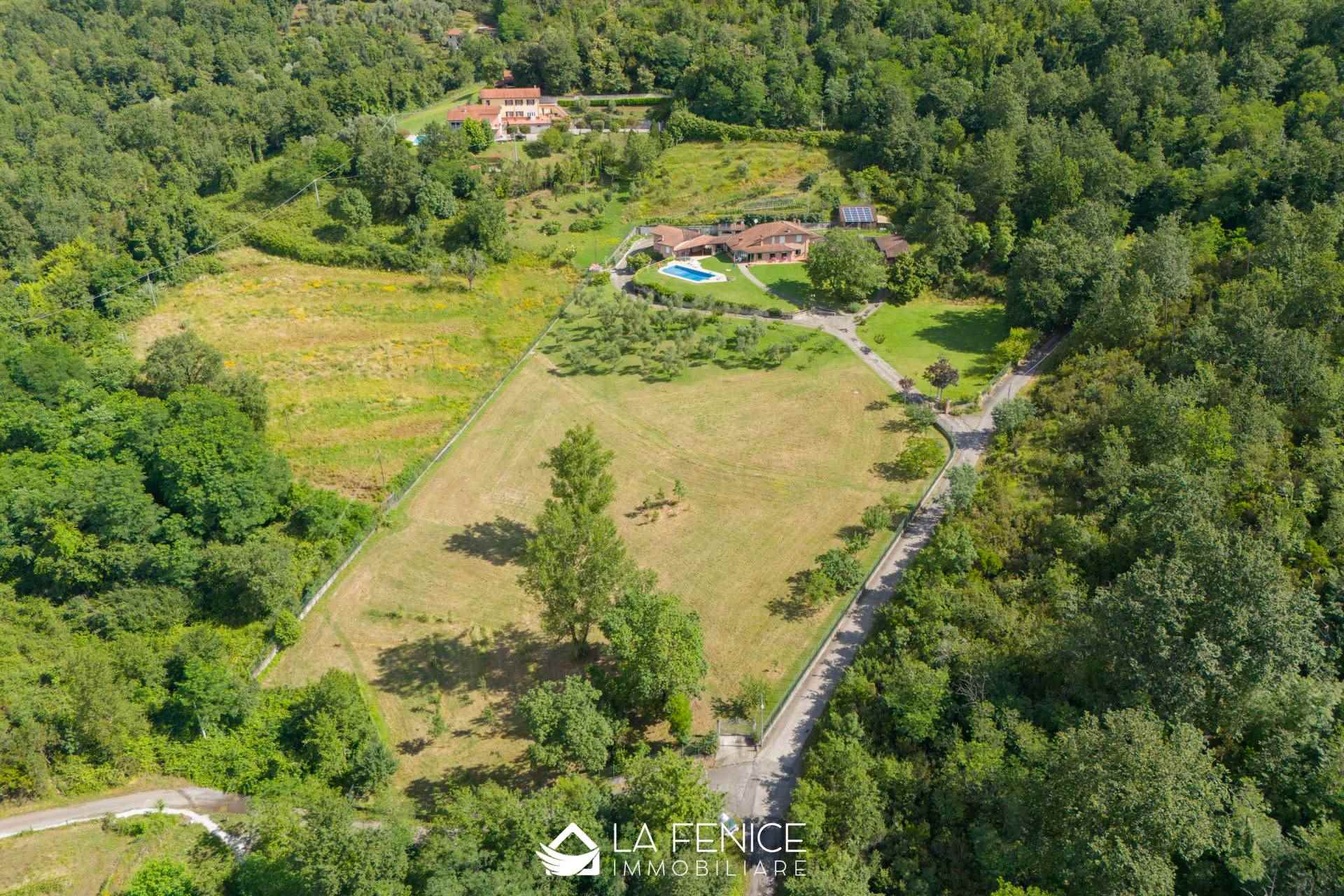 Villa a Beverino con 9 locali di 376 m2 - Foto