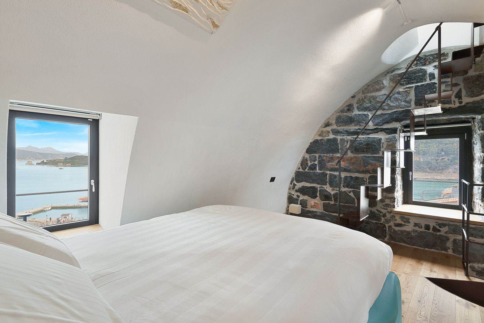 Hotel a Portovenere con 3 locali di 100 m2 - Foto