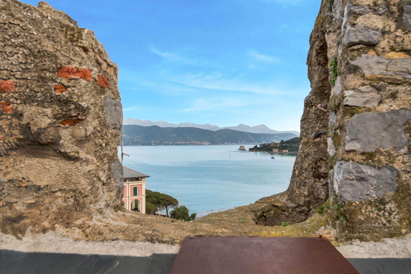 Hotel a Portovenere con 3 locali di 100 m2 - Foto