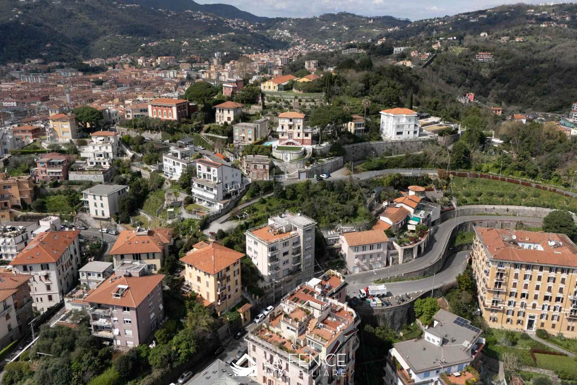 Attico a La spezia con 8 locali di 220 m2 - Foto
