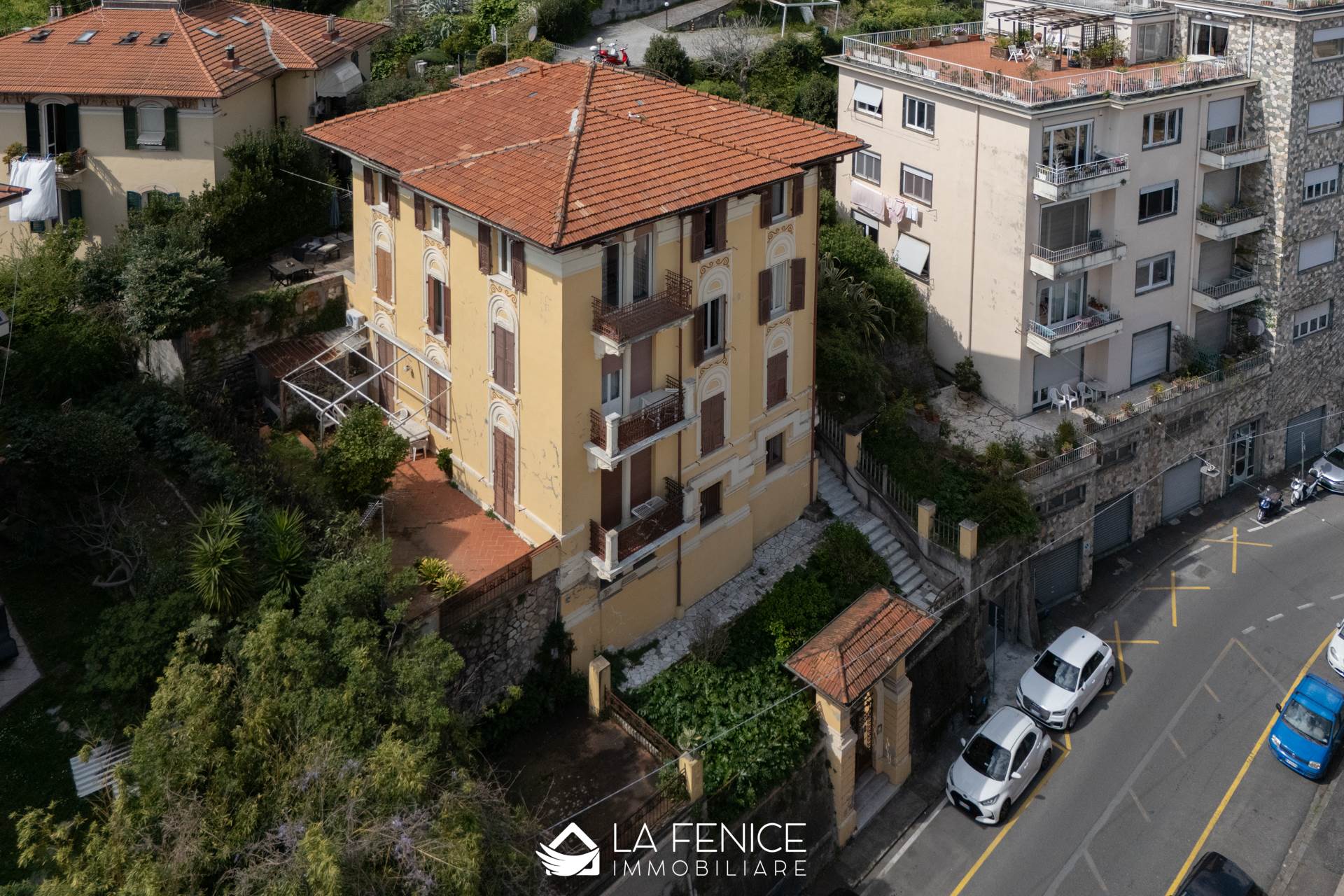 Attico a La spezia con 8 locali di 220 m2 - Foto