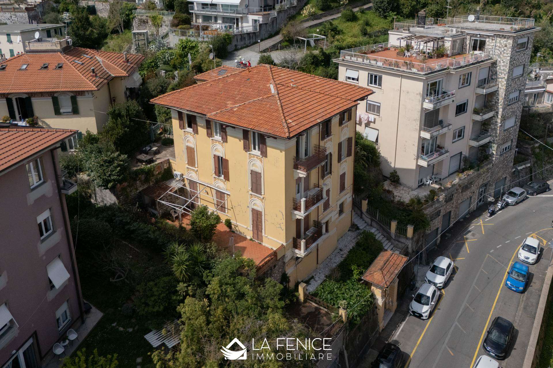 Attico a La spezia con 8 locali di 220 m2 - Foto