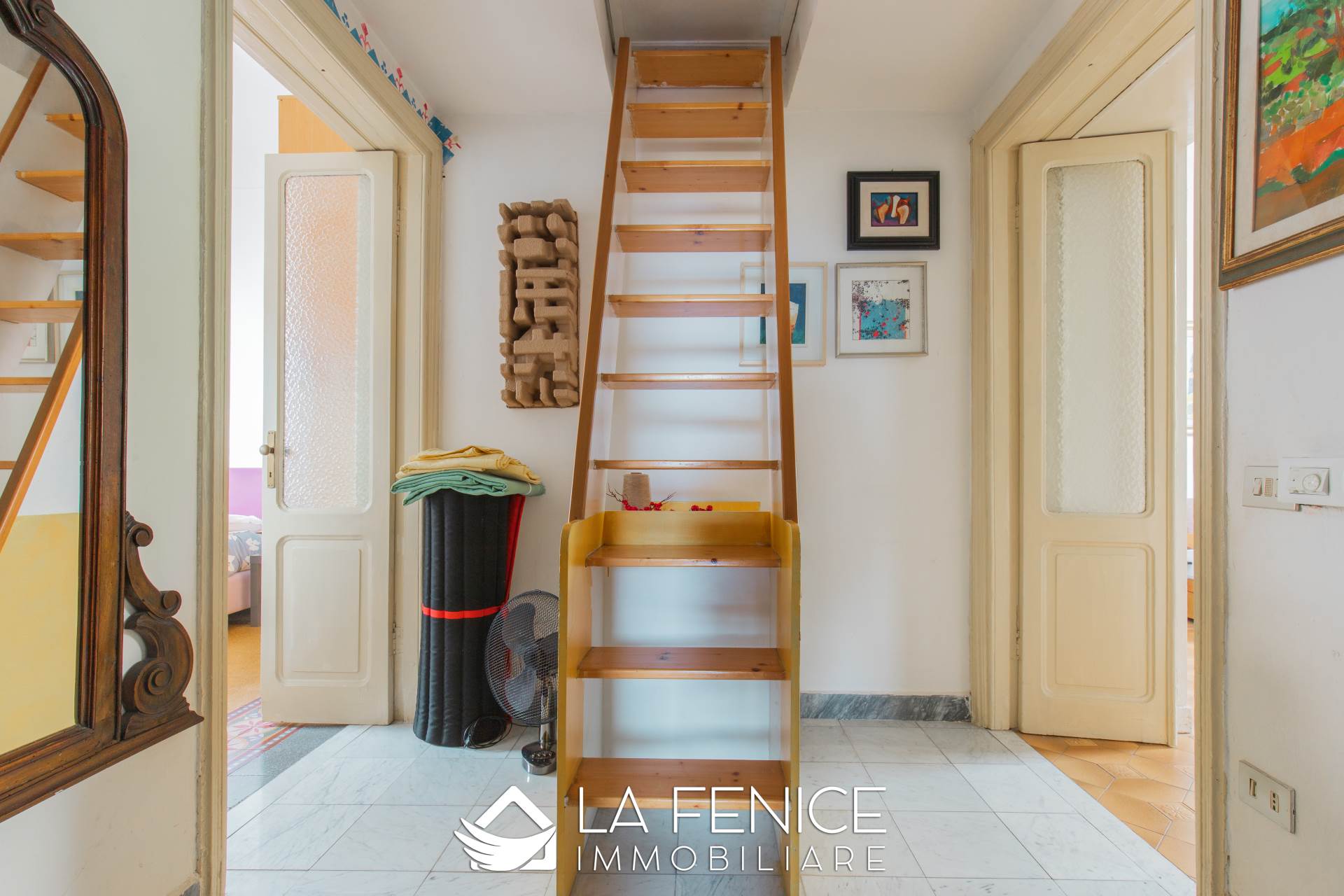 Attico a La spezia con 8 locali di 220 m2 - Foto