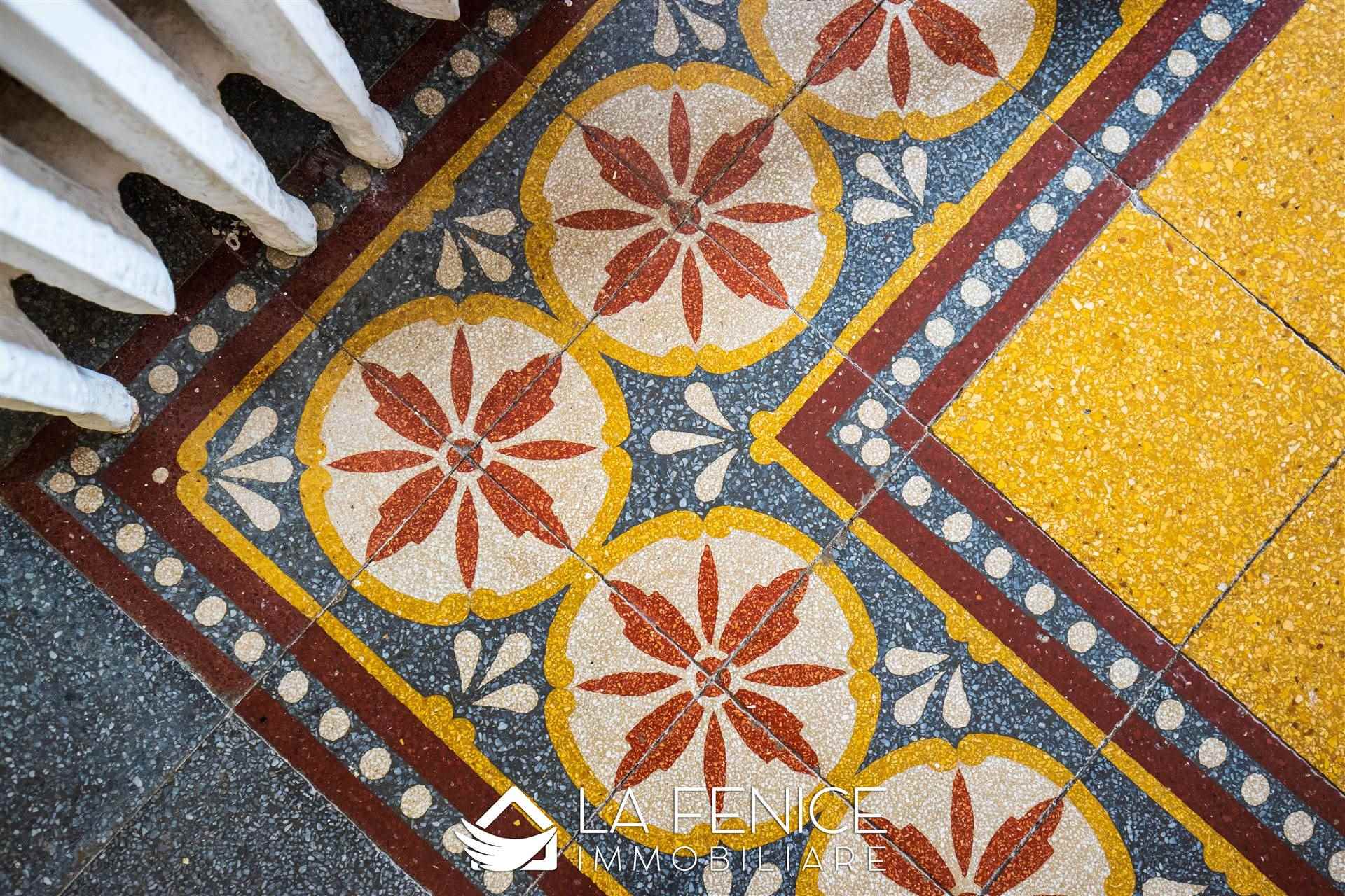 Attico a La spezia con 8 locali di 220 m2 - Foto