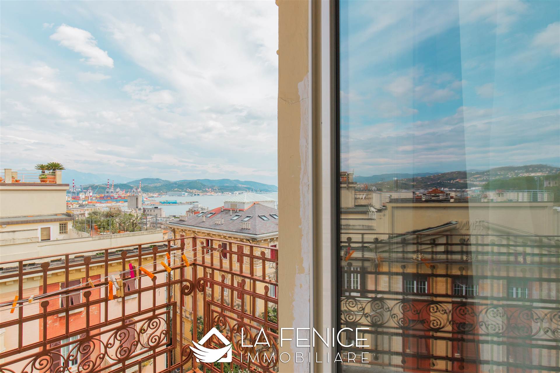 Attico a La spezia con 8 locali di 220 m2 - Foto