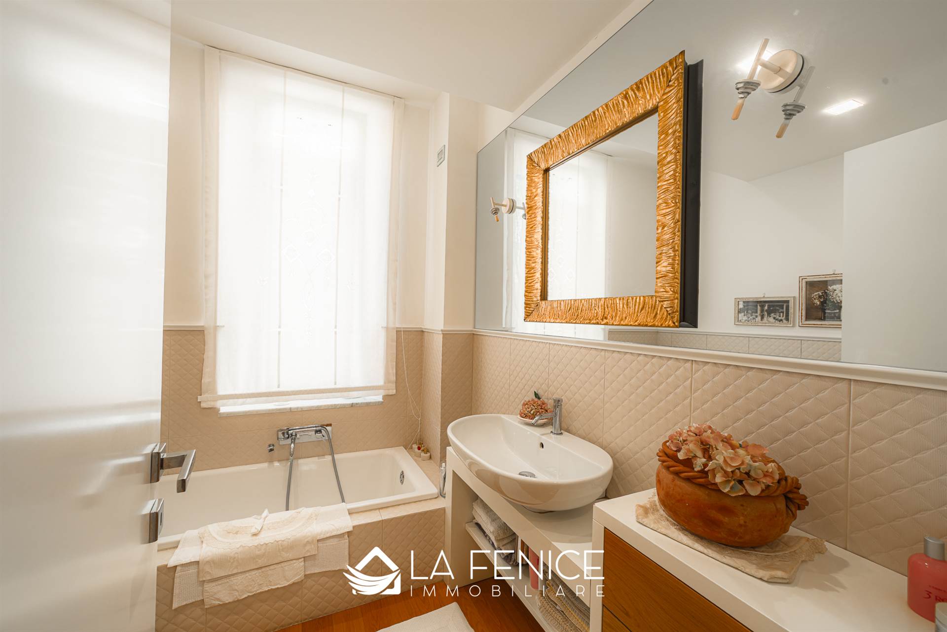 Appartamento a La spezia con 5 locali di 152 m2 - Foto