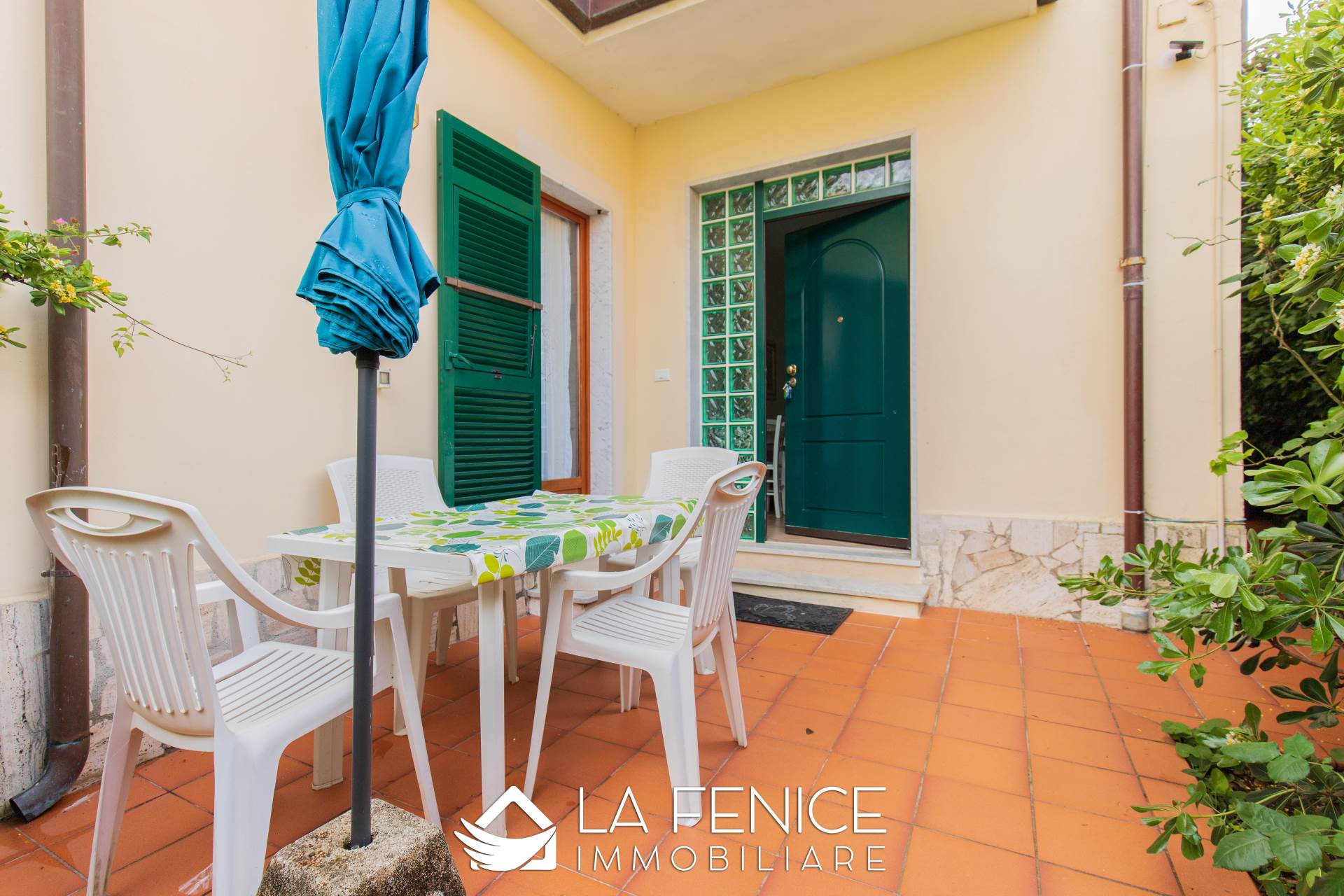 Villa bifamiliare a Lerici con 5 locali di 125 m2 - Foto