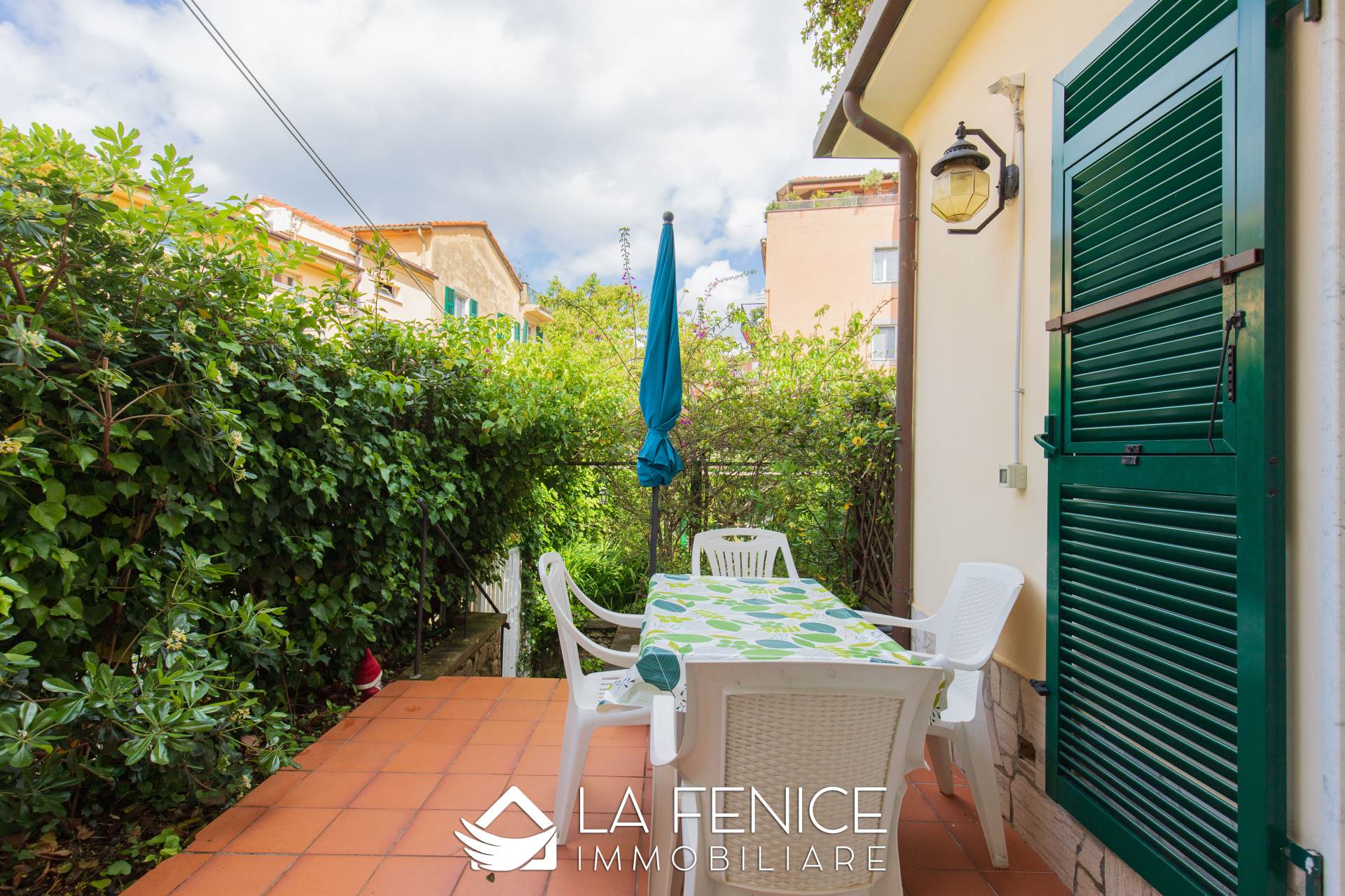 Villa bifamiliare a Lerici con 5 locali di 125 m2 - Foto