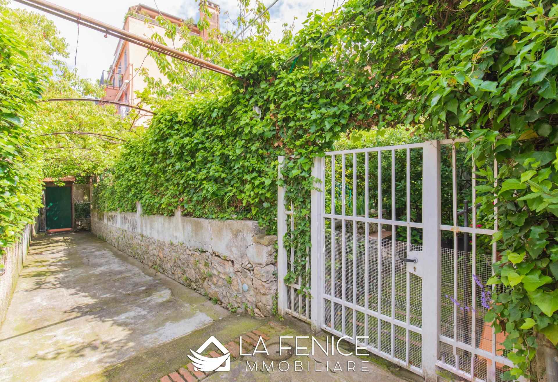 Villa bifamiliare a Lerici con 5 locali di 125 m2 - Foto