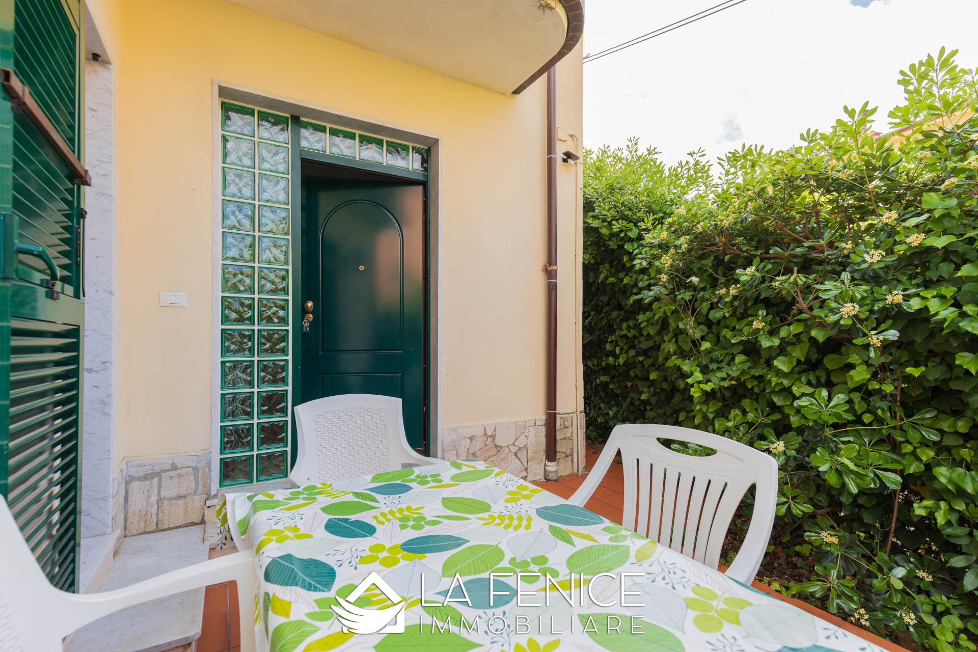 Villa bifamiliare a Lerici con 5 locali di 125 m2 - Foto