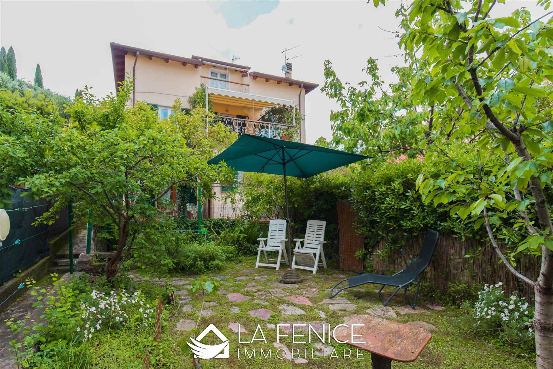 Villa bifamiliare a Lerici con 5 locali di 125 m2 - Foto