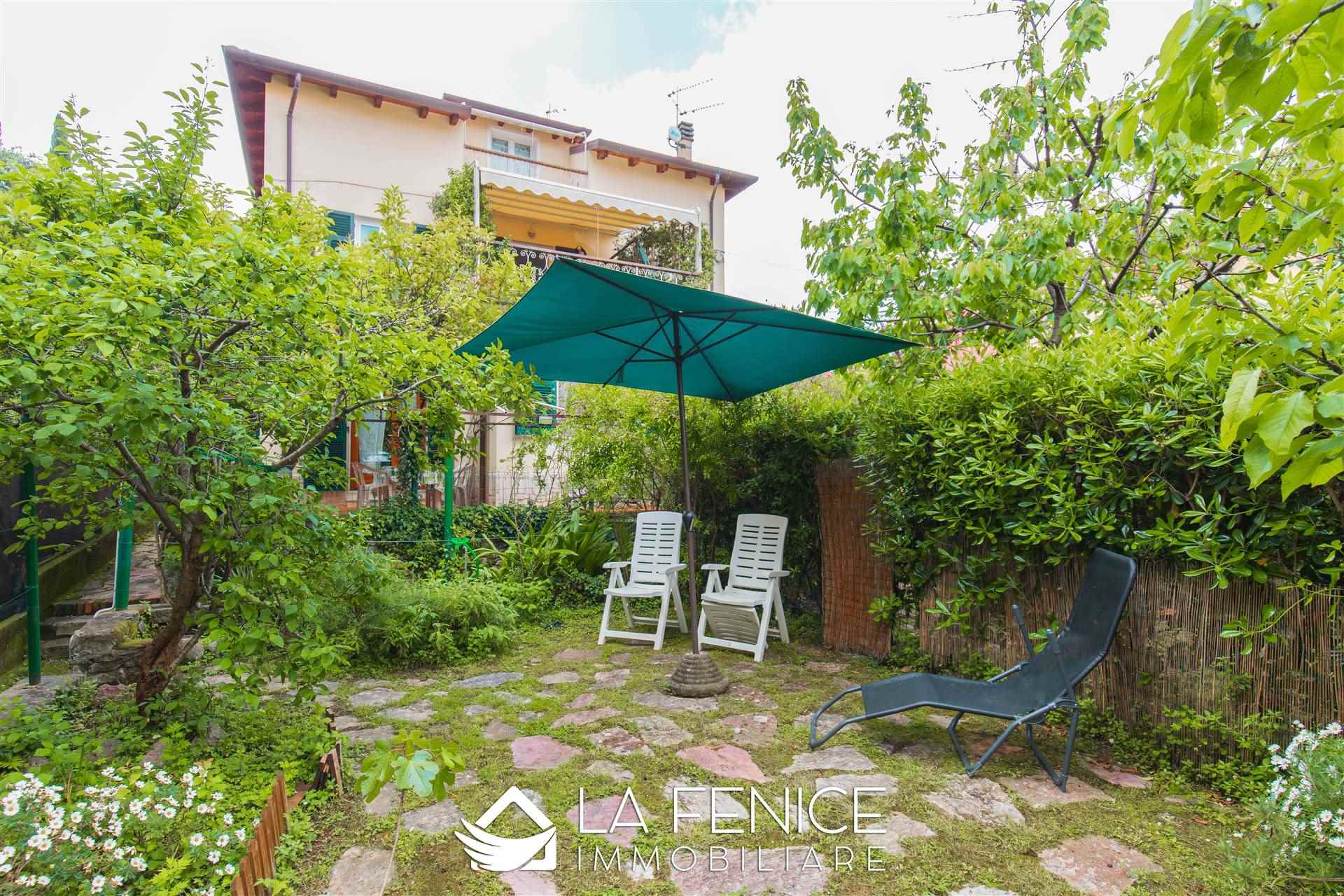 Villa bifamiliare a Lerici con 5 locali di 125 m2 - Foto