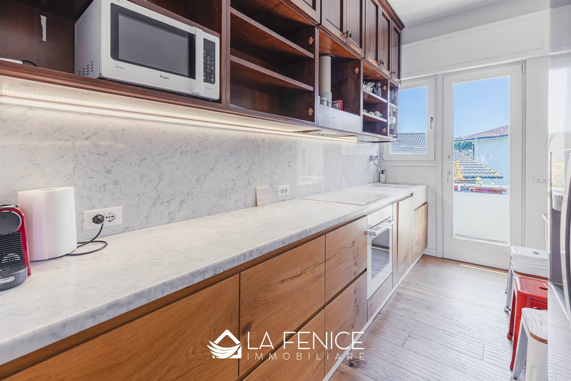 Appartamento a Camaiore con 5 locali di 120 m2 - Foto Appartamento a Camaiore con 5 locali di 120 m2 - Foto