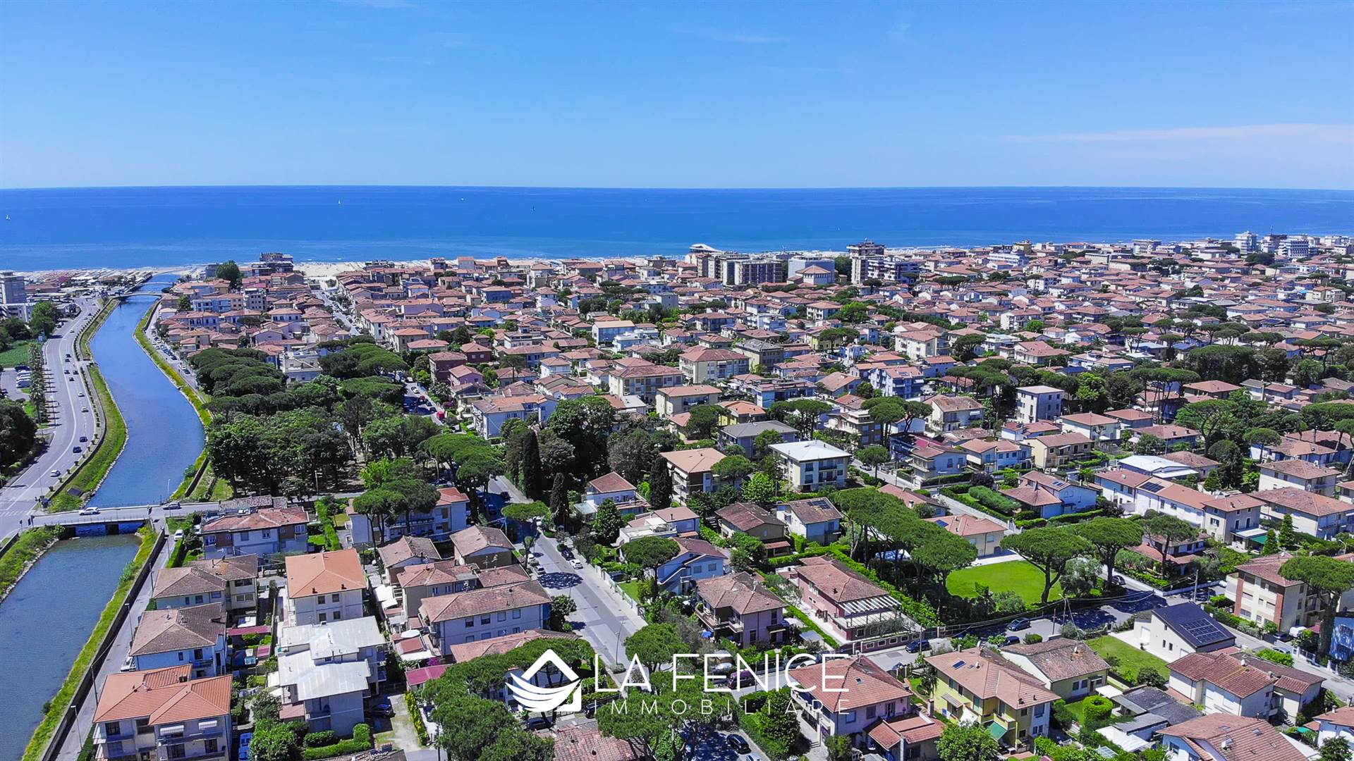 Appartamento a Camaiore con 5 locali di 120 m2 - Foto Appartamento a Camaiore con 5 locali di 120 m2 - Foto
