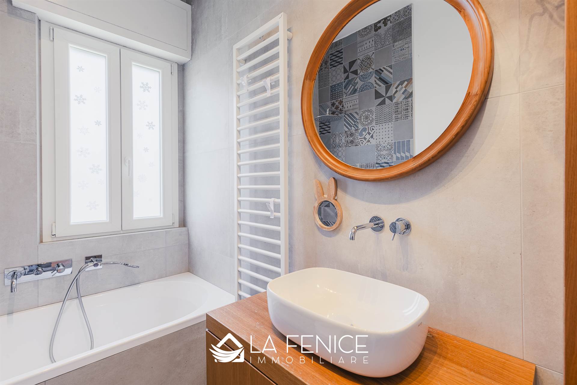 Appartamento a Camaiore con 5 locali di 120 m2 - Foto Appartamento a Camaiore con 5 locali di 120 m2 - Foto