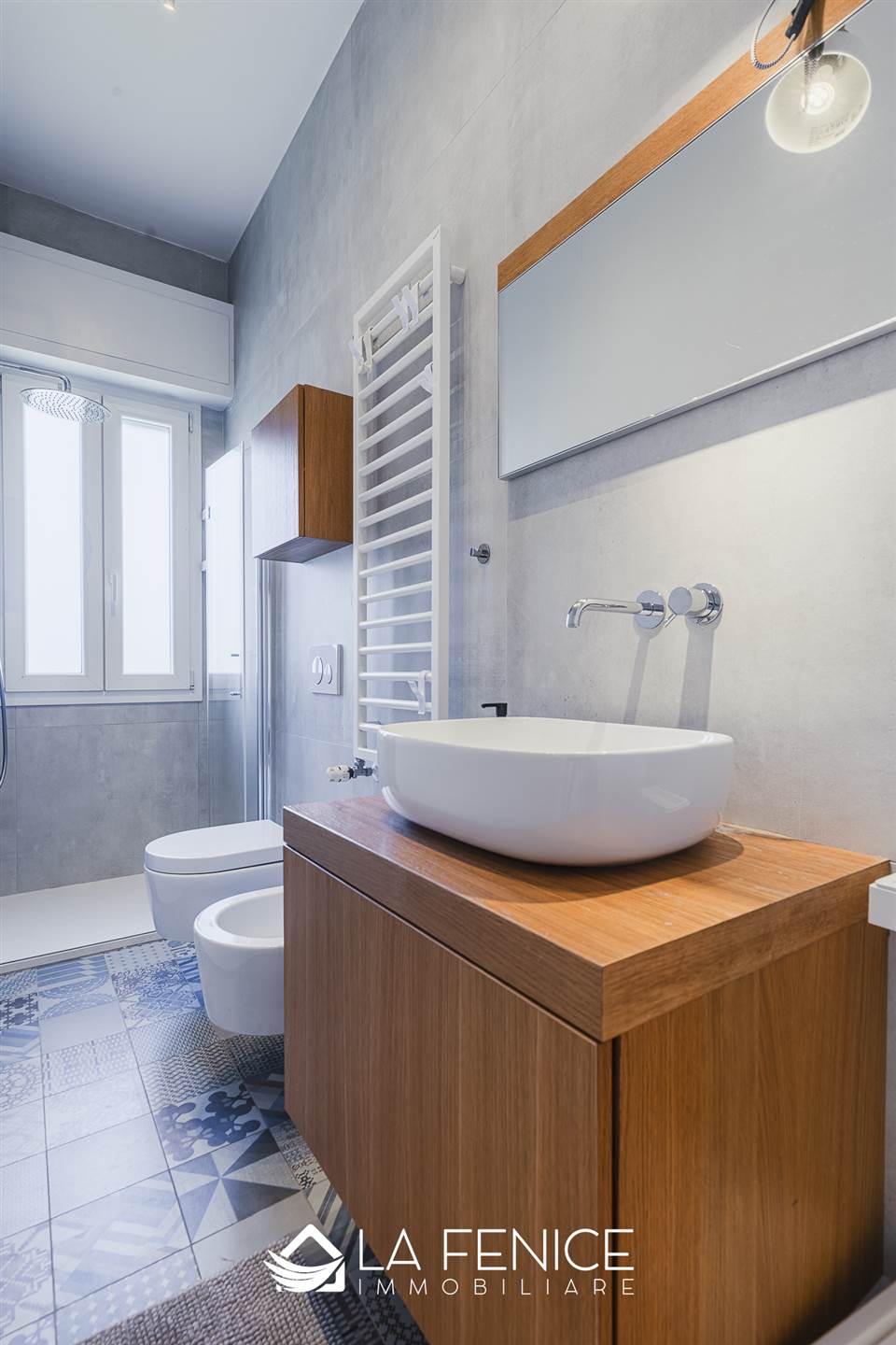 Appartamento a Camaiore con 5 locali di 120 m2 - Foto Appartamento a Camaiore con 5 locali di 120 m2 - Foto