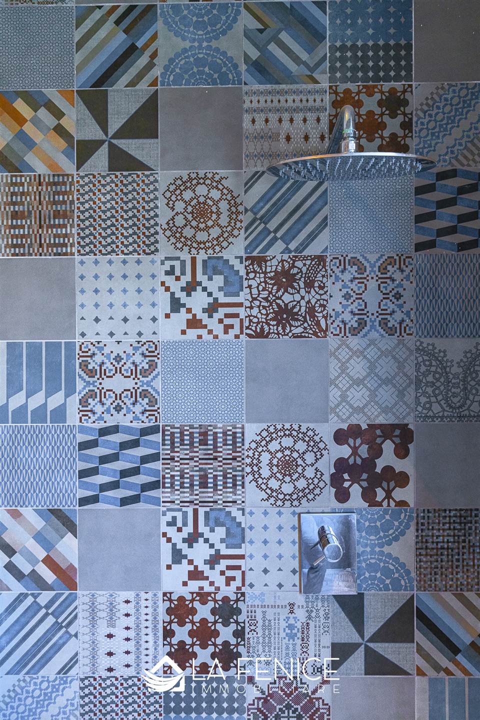 Appartamento a Camaiore con 5 locali di 120 m2 - Foto Appartamento a Camaiore con 5 locali di 120 m2 - Foto