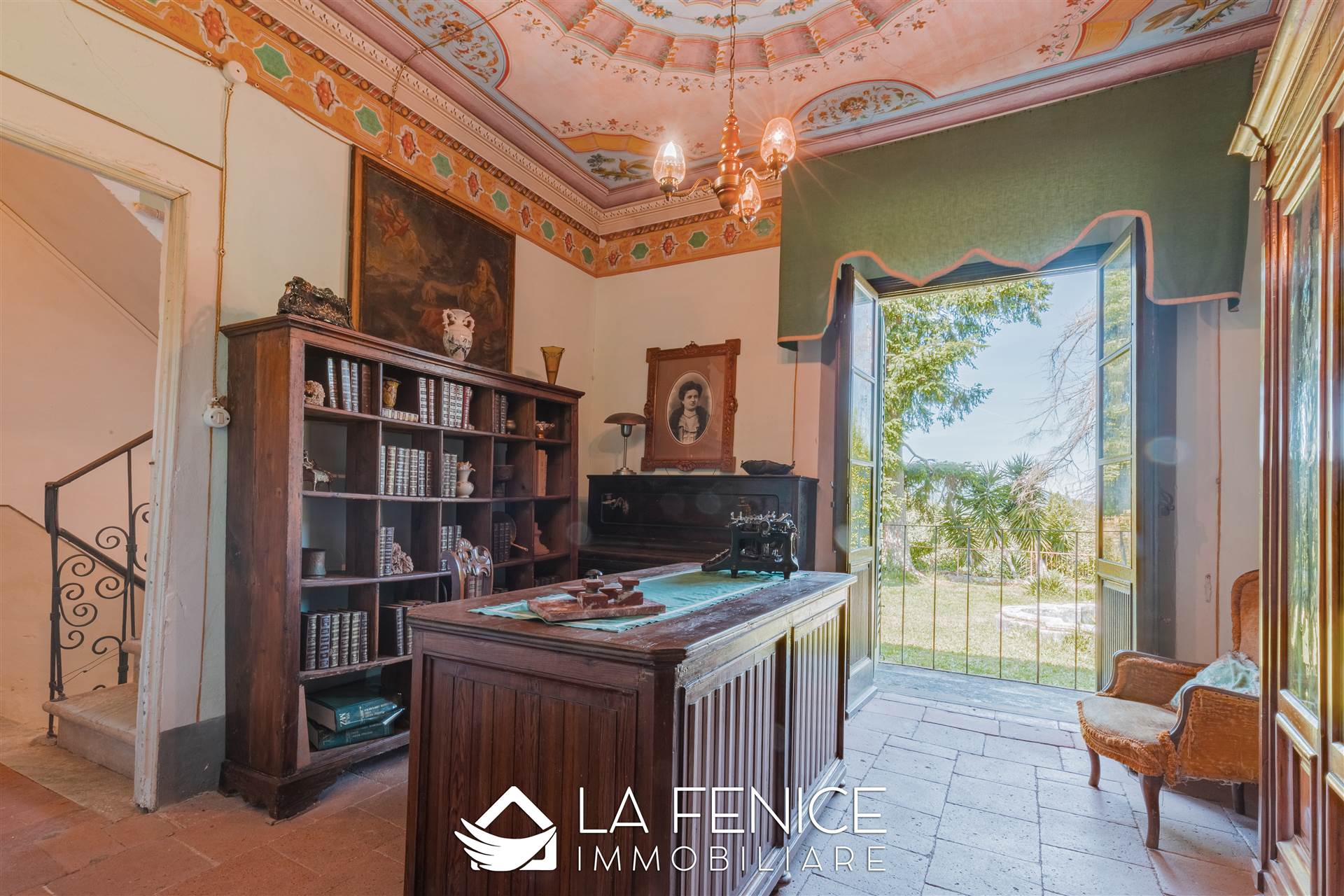 Villa a Camaiore con 20 locali di 790 m2 - Foto