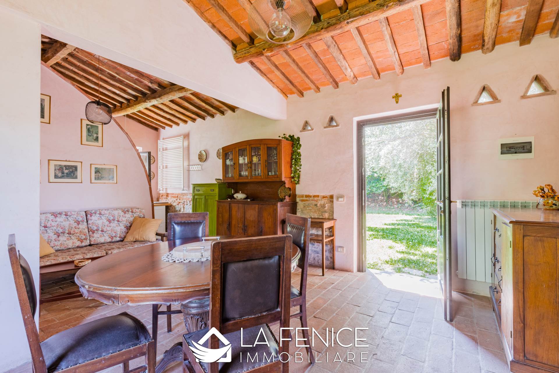 Villa a Camaiore con 20 locali di 790 m2 - Foto