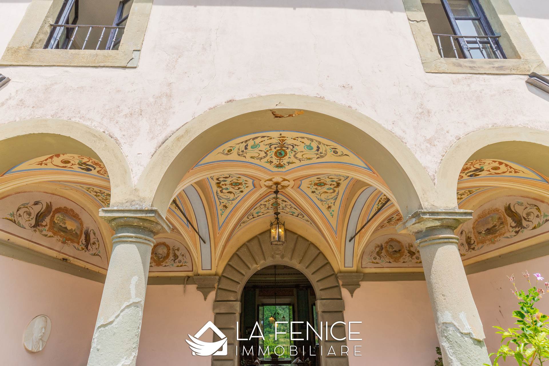 Villa a Camaiore con 20 locali di 790 m2 - Foto