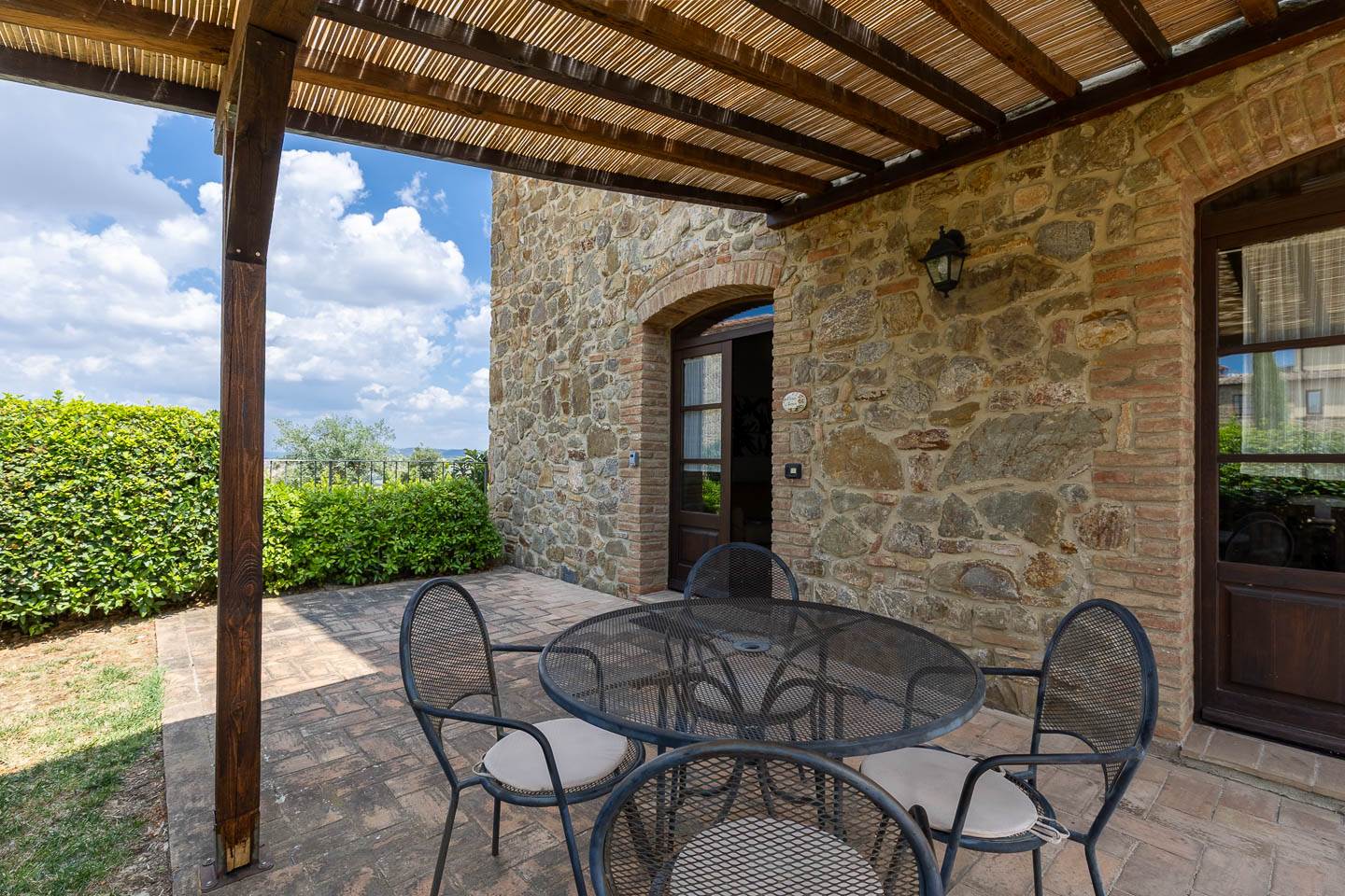 Rustico casale a Montalcino con 4 locali di 125 m2 - Foto