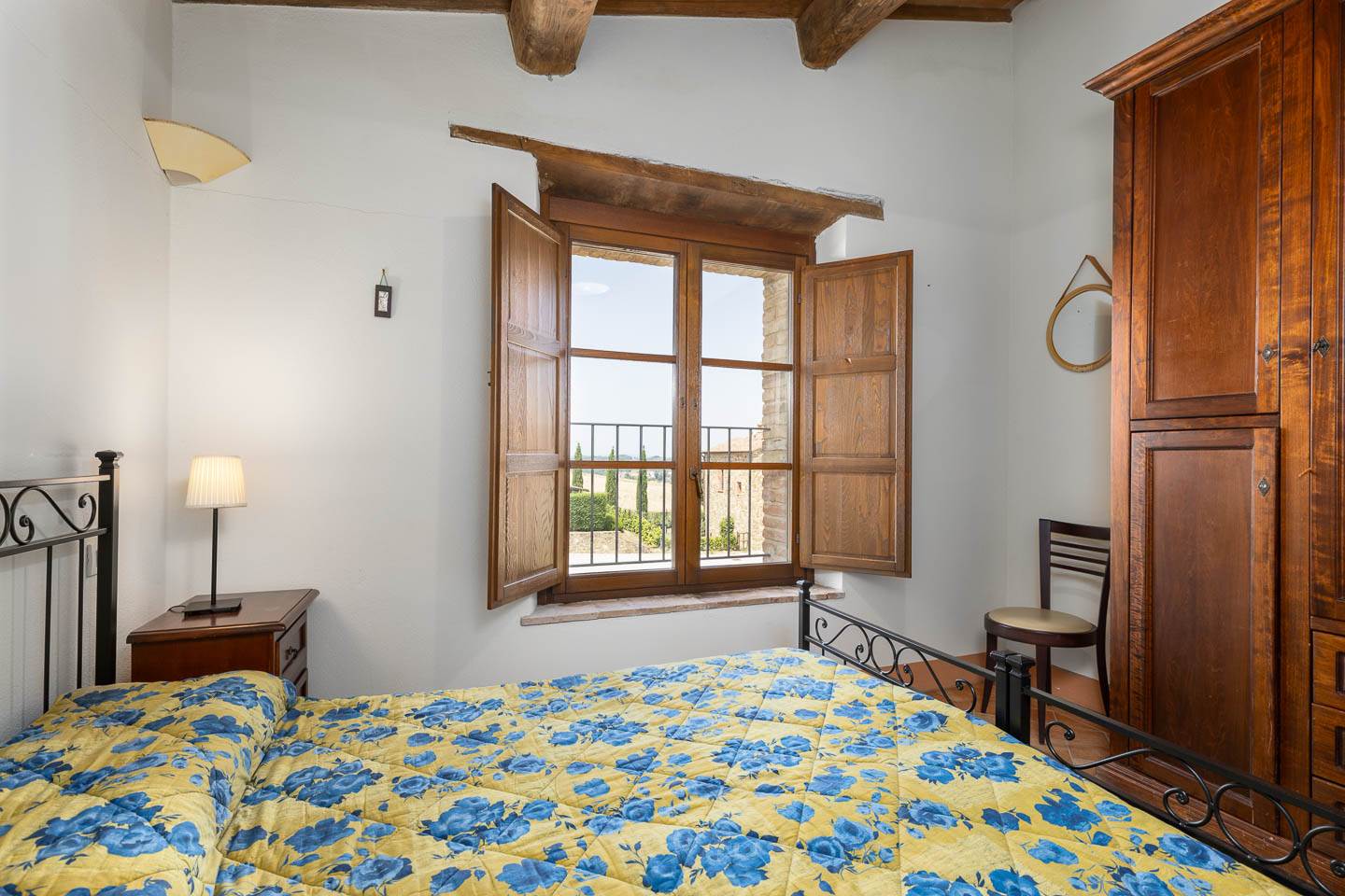 Rustico casale a Montalcino con 4 locali di 125 m2 - Foto