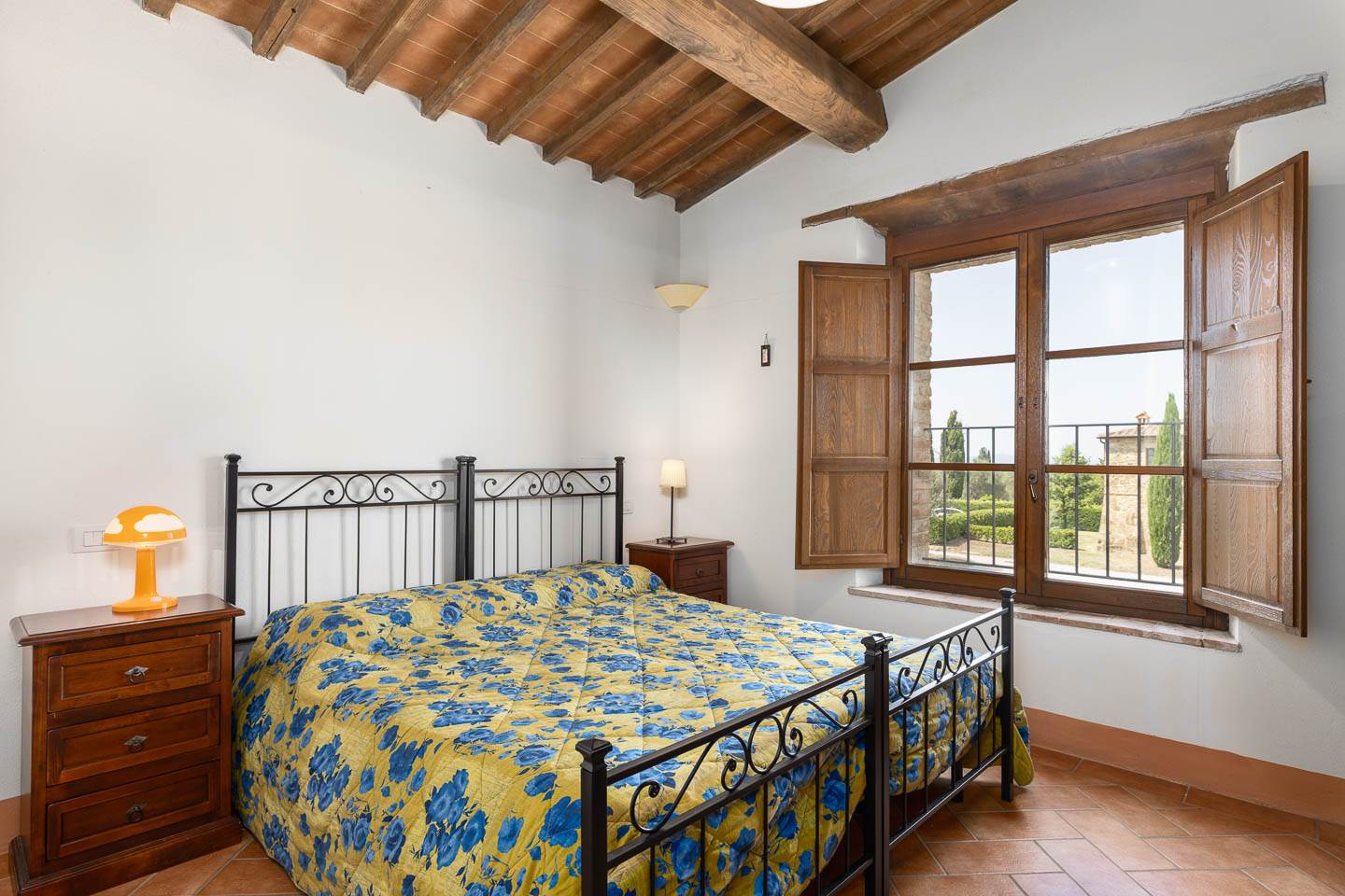 Rustico casale a Montalcino con 4 locali di 125 m2 - Foto