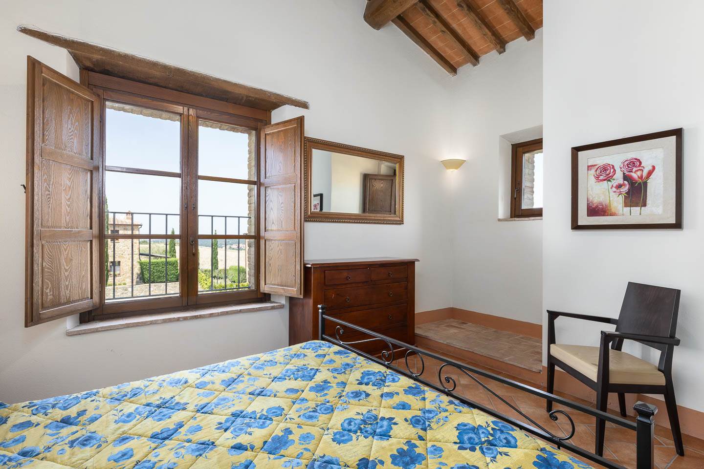 Rustico casale a Montalcino con 4 locali di 125 m2 - Foto