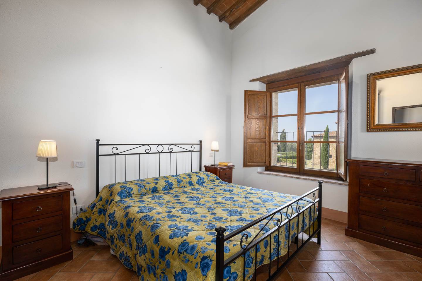 Rustico casale a Montalcino con 4 locali di 125 m2 - Foto