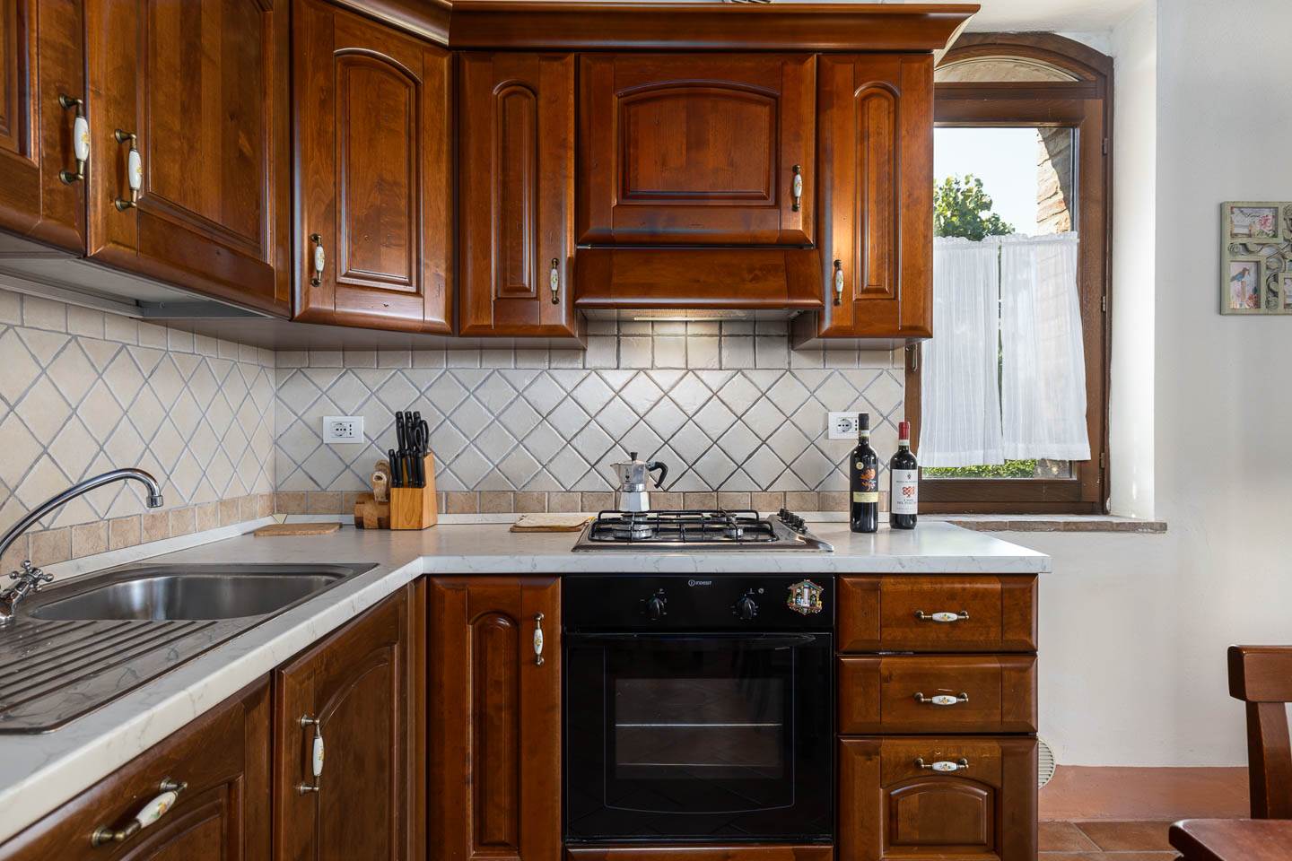 Rustico casale a Montalcino con 4 locali di 125 m2 - Foto