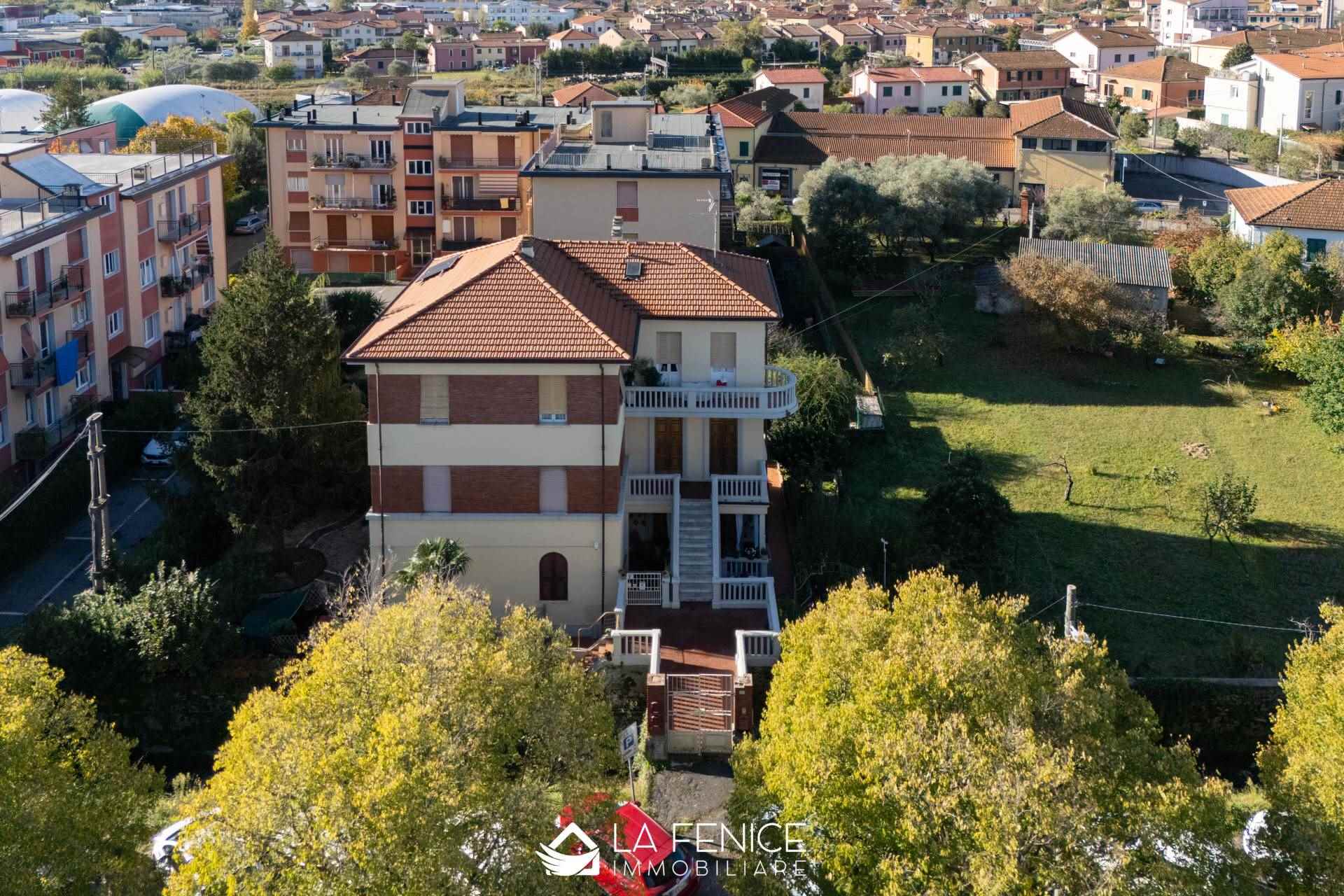 Appartamento a Sarzana con 5 locali di 118 m2 - Foto
