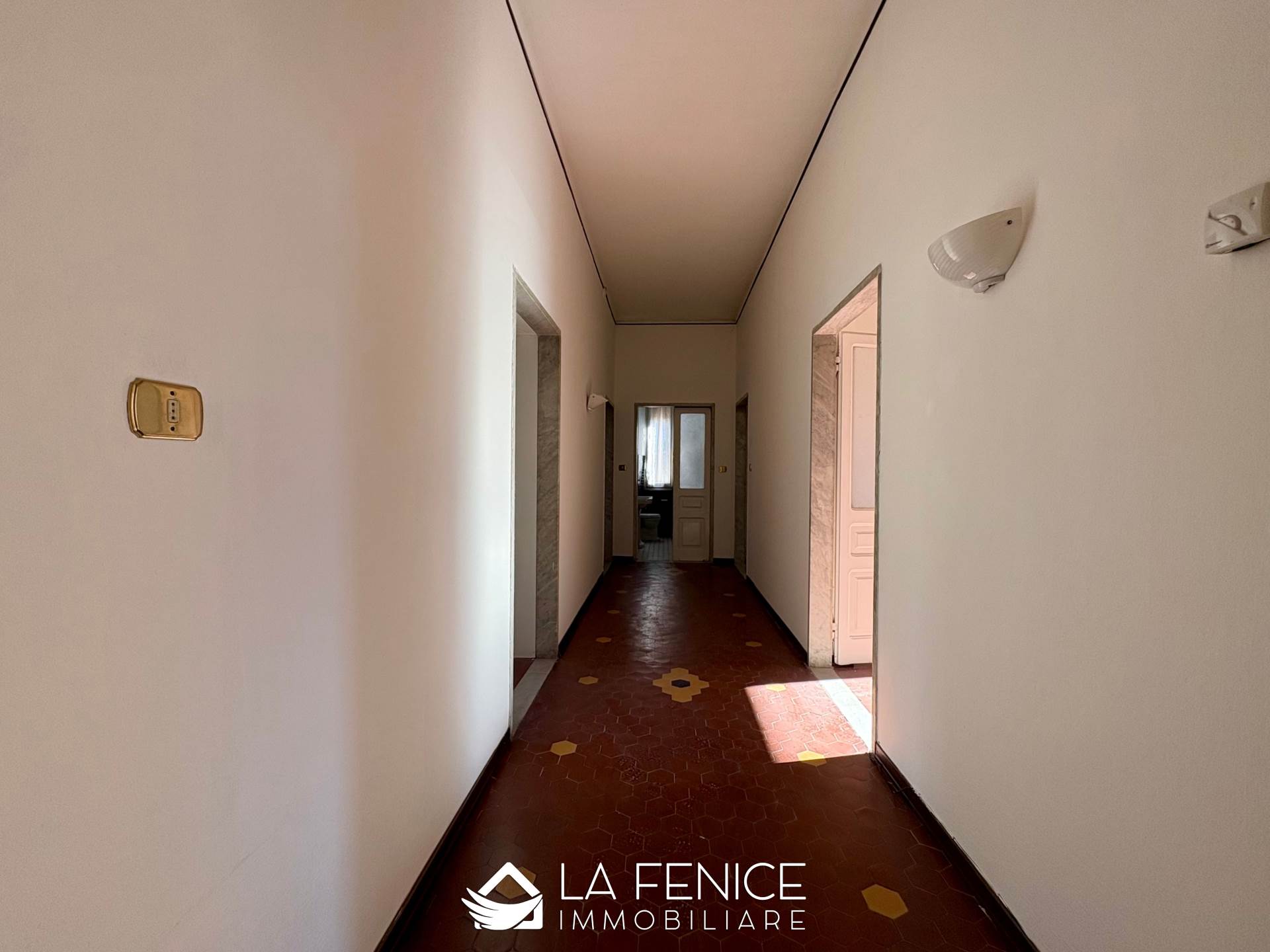 Appartamento a Sarzana con 5 locali di 118 m2 - Foto