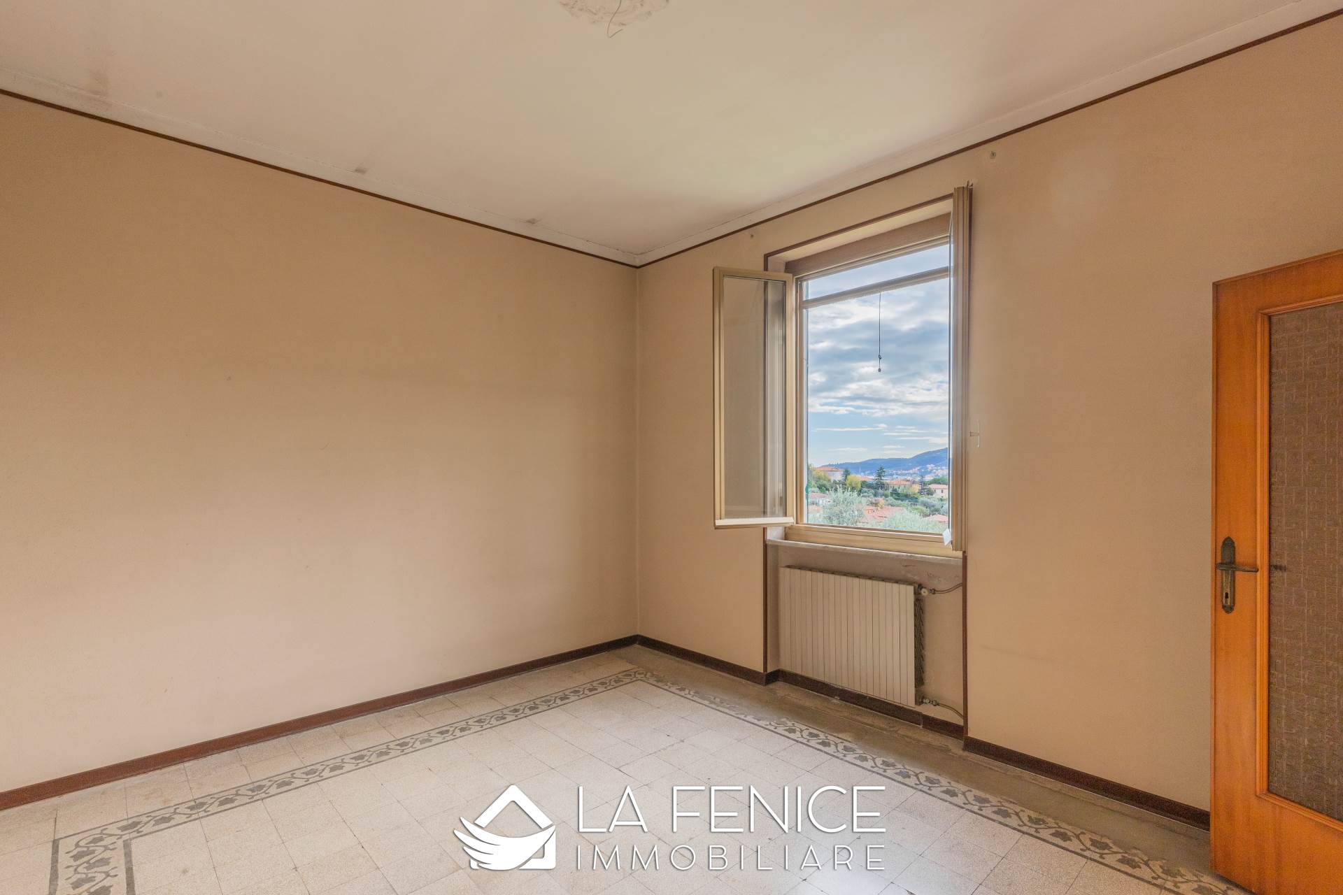 Appartamento a La spezia con 5 locali di 115 m2 - Foto Appartamento a La spezia con 5 locali di 115 m2 - Foto