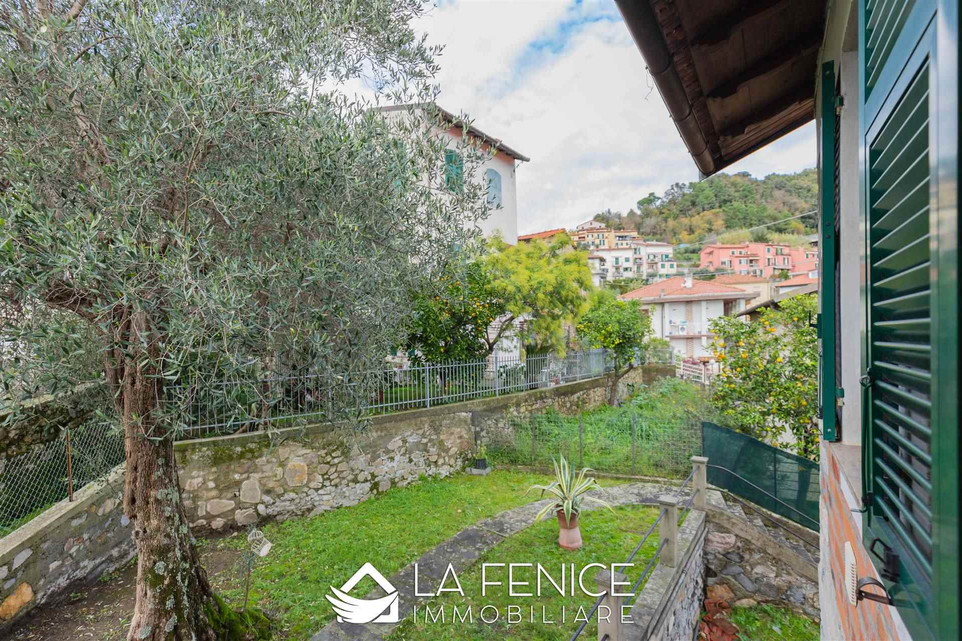 Appartamento a La spezia con 5 locali di 115 m2 - Foto Appartamento a La spezia con 5 locali di 115 m2 - Foto