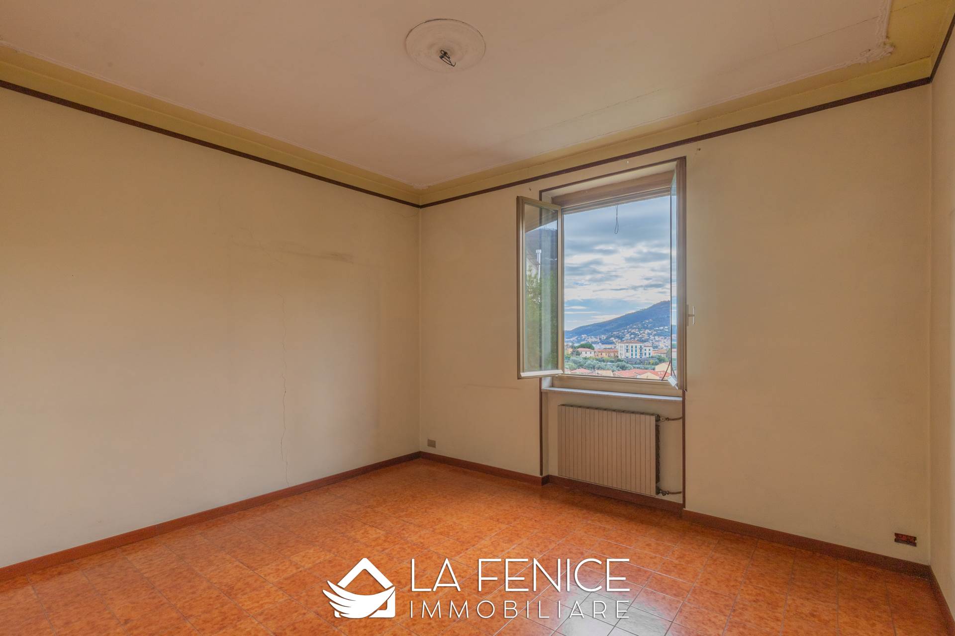 Appartamento a La spezia con 5 locali di 115 m2 - Foto Appartamento a La spezia con 5 locali di 115 m2 - Foto