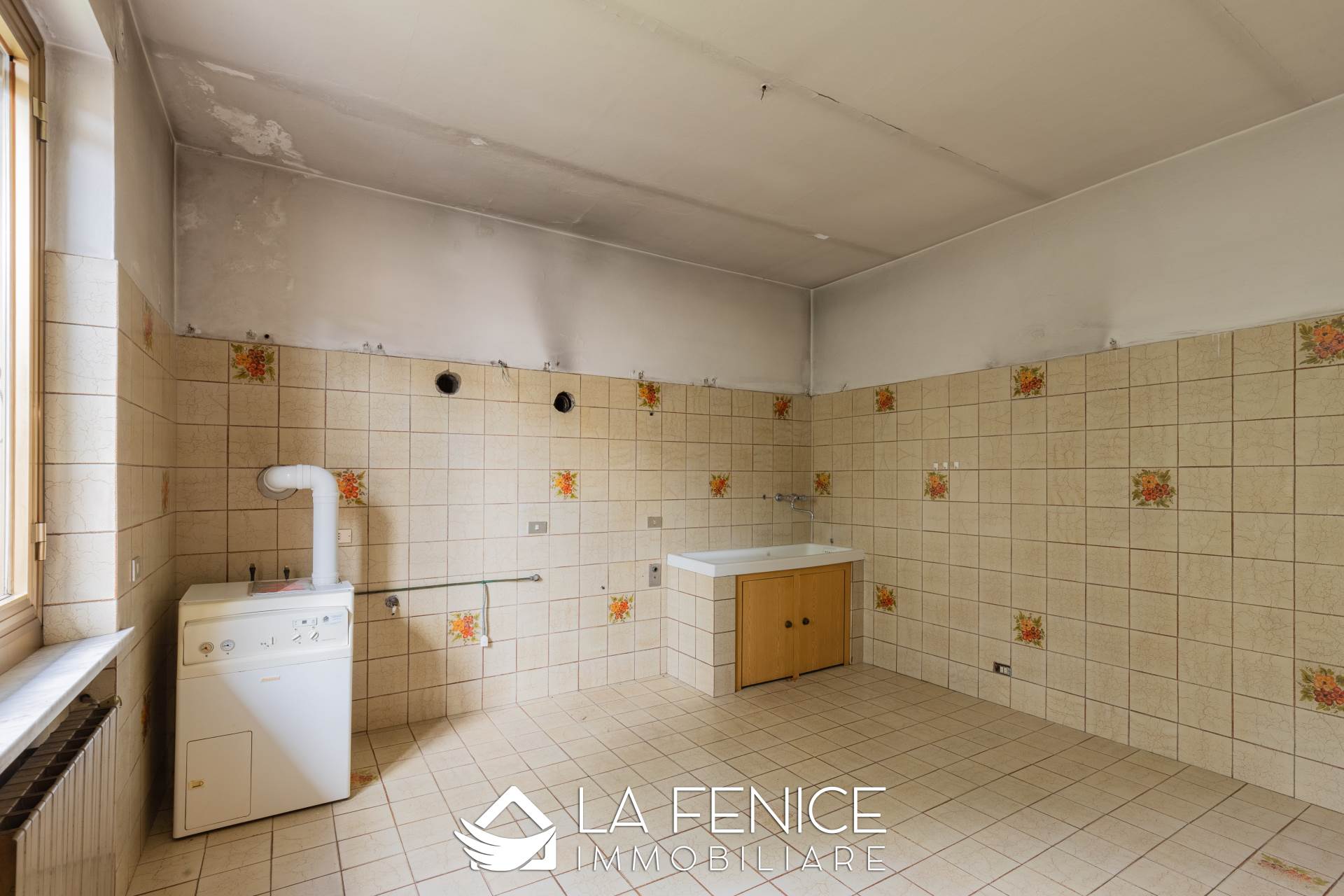 Appartamento a La spezia con 5 locali di 115 m2 - Foto Appartamento a La spezia con 5 locali di 115 m2 - Foto