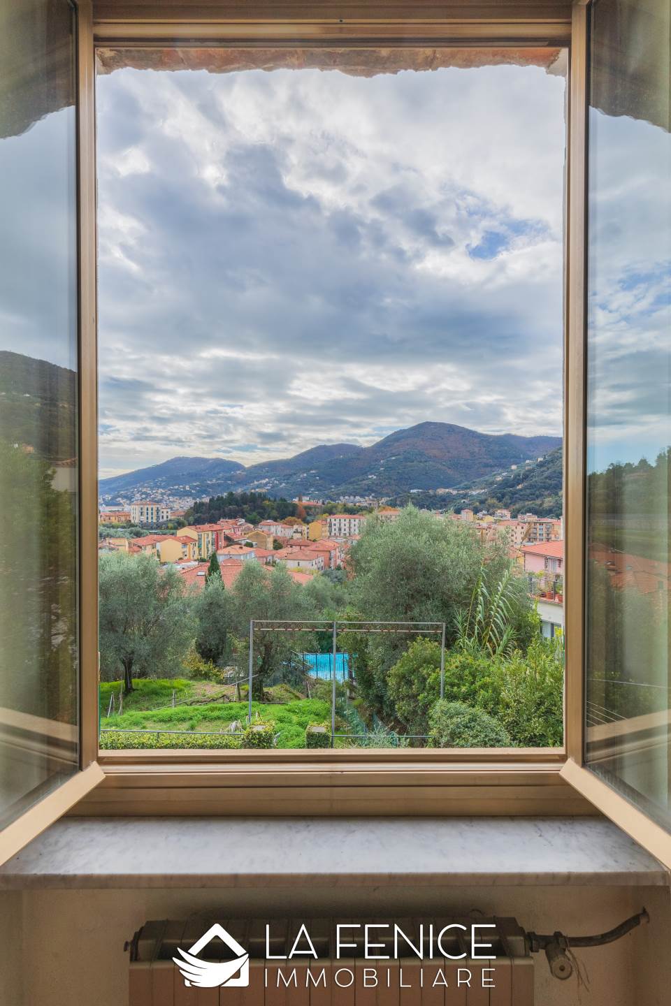 Appartamento a La spezia con 5 locali di 115 m2 - Foto Appartamento a La spezia con 5 locali di 115 m2 - Foto