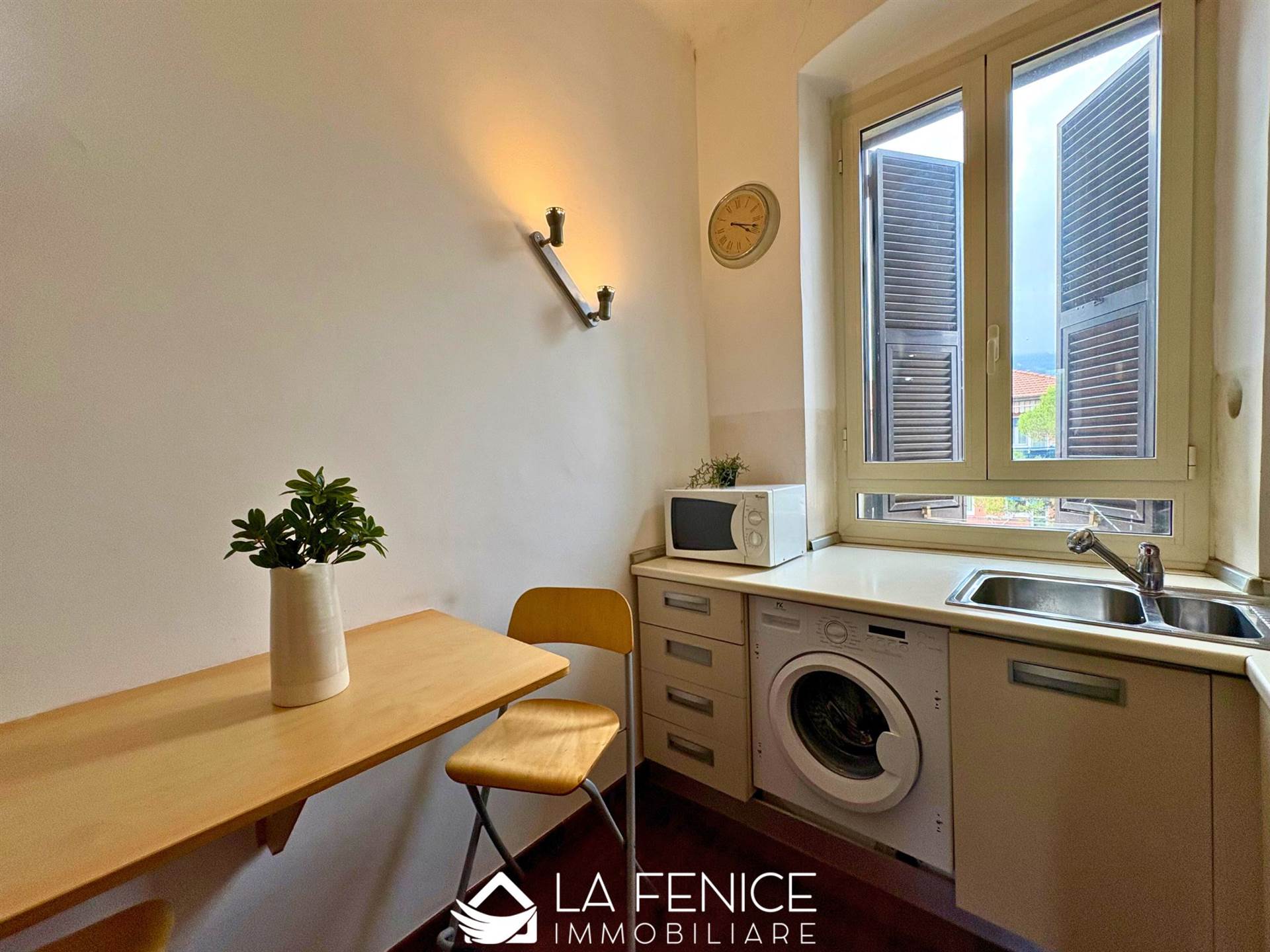 Appartamento a La spezia con 4 locali di 74 m2 - Foto Appartamento a La spezia con 4 locali di 74 m2 - Foto