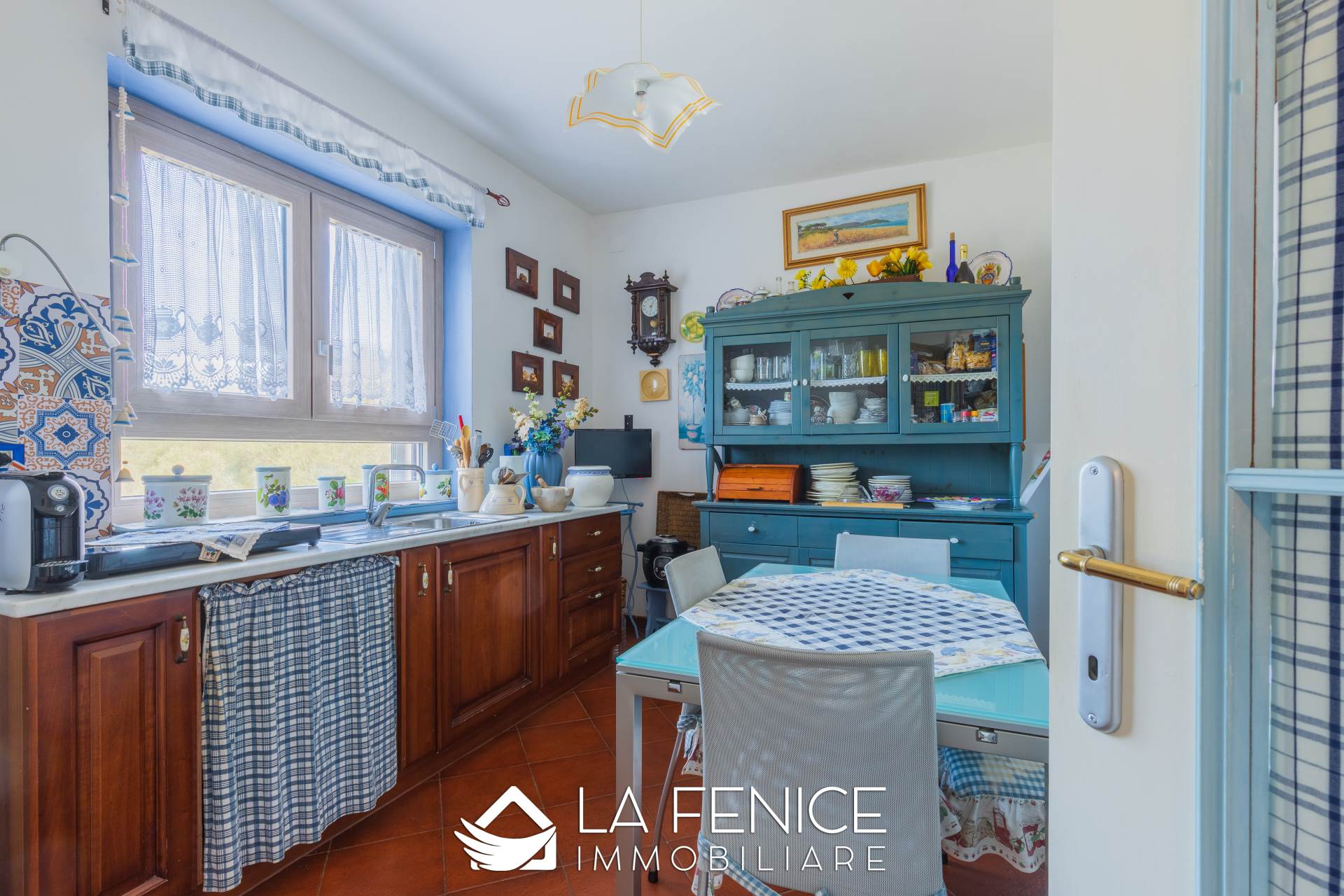 Villa a Vezzano ligure con 12 locali di 264 m2 - Foto