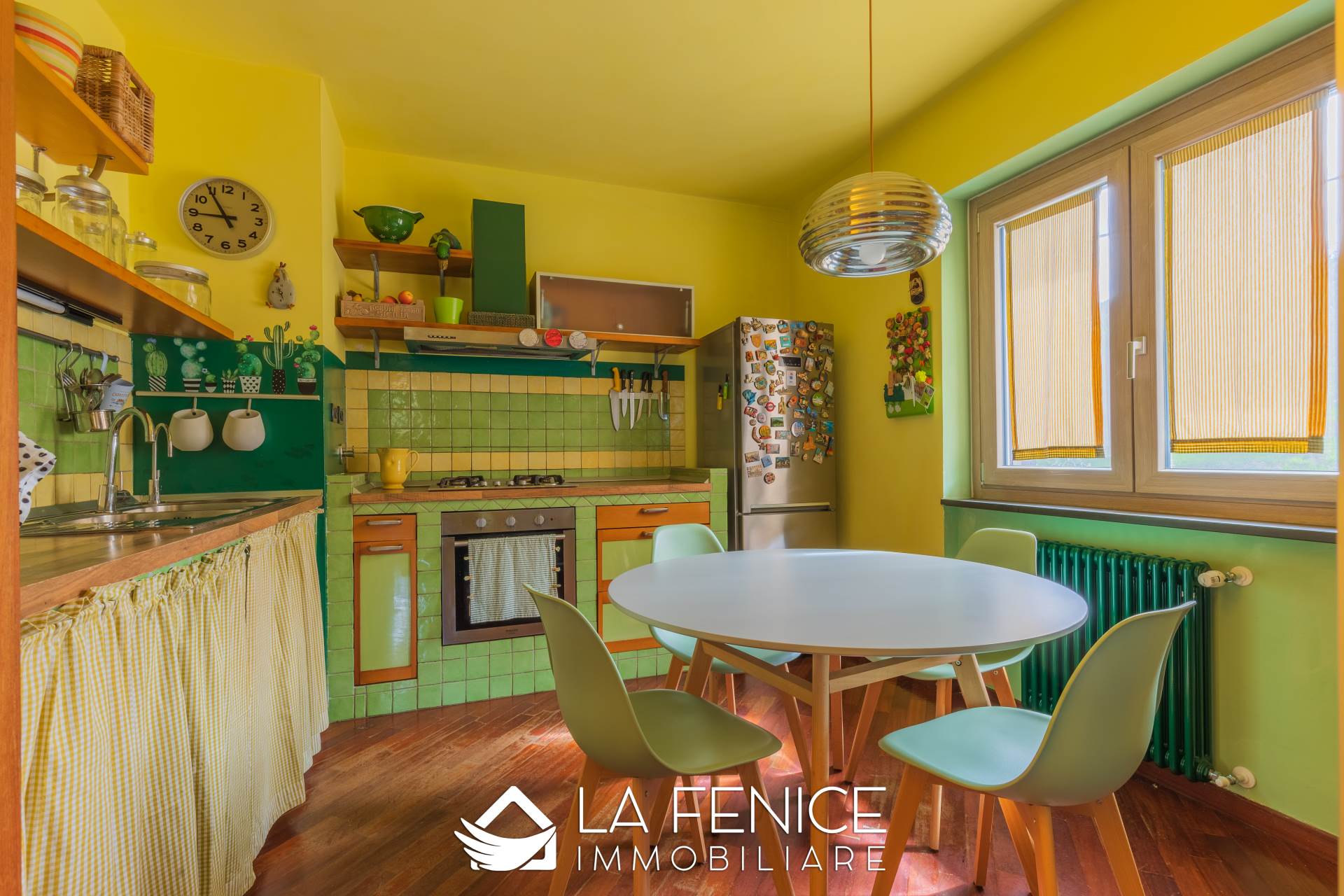 Villa a Vezzano ligure con 12 locali di 264 m2 - Foto