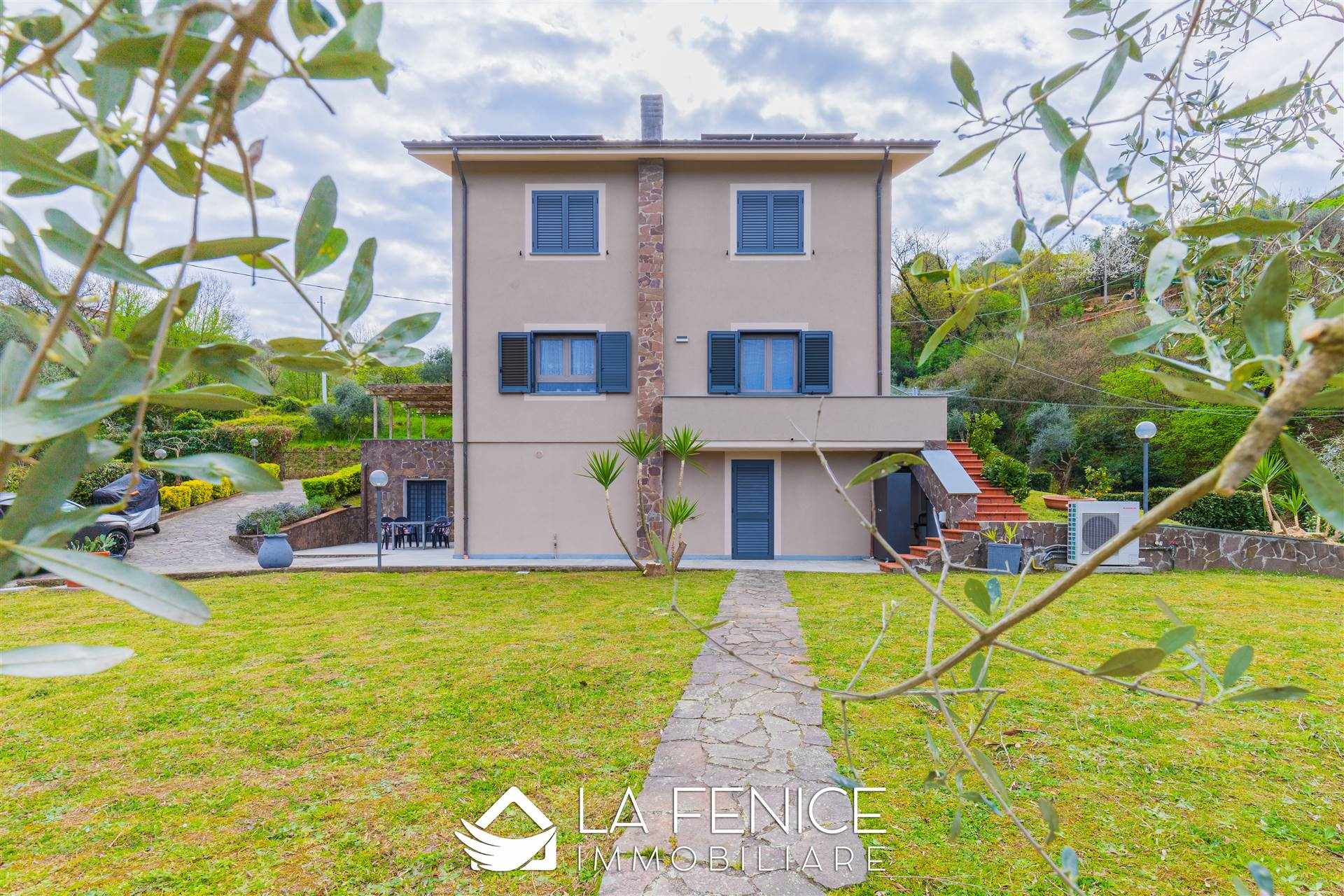 Villa a Vezzano ligure con 12 locali di 264 m2 - Foto