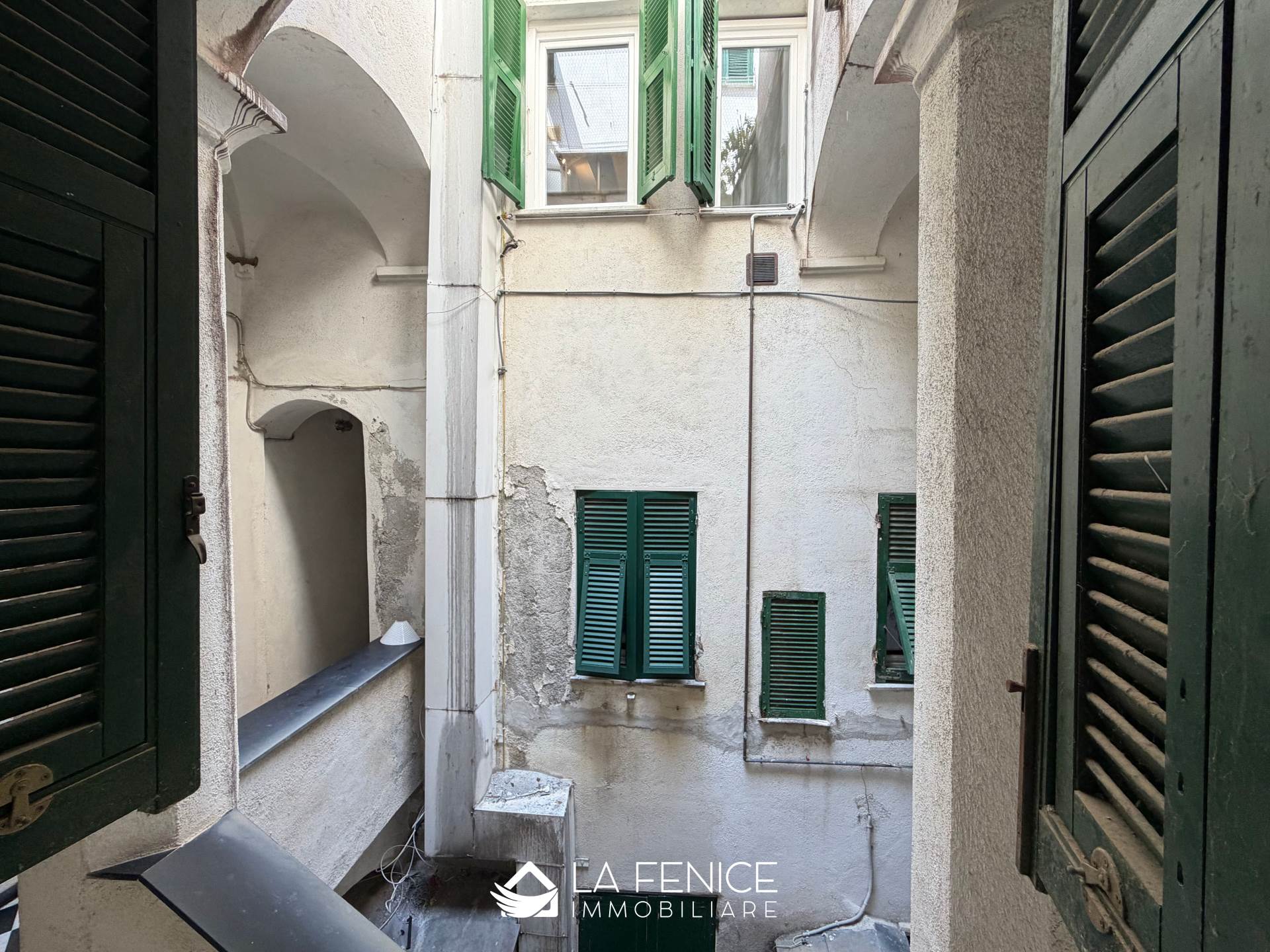 Magazzino a Vernazza con 1 locali di 35 m2 - Foto