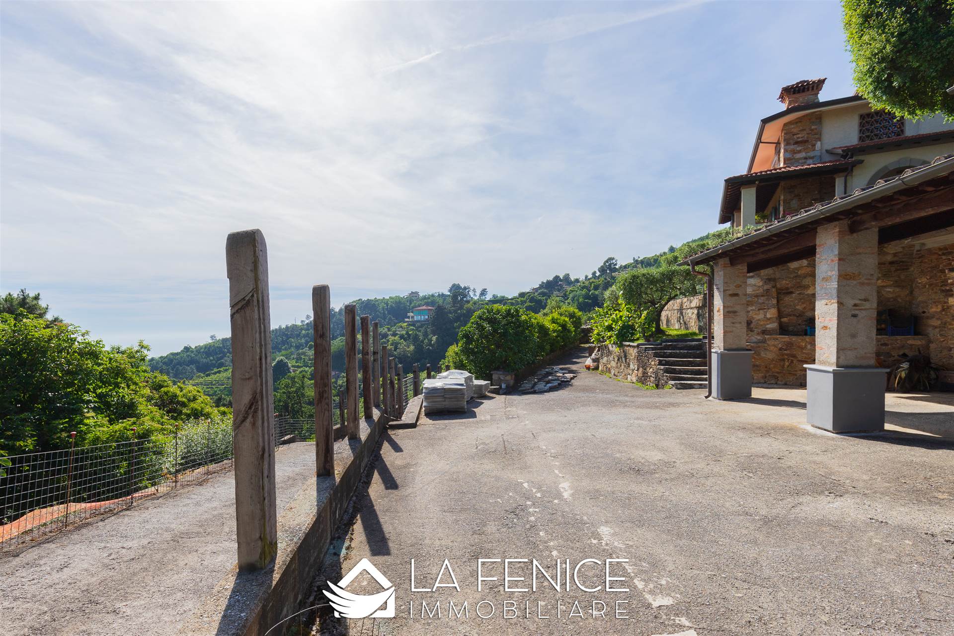 Villa a Montignoso con 8 locali di 400 m2 - Foto