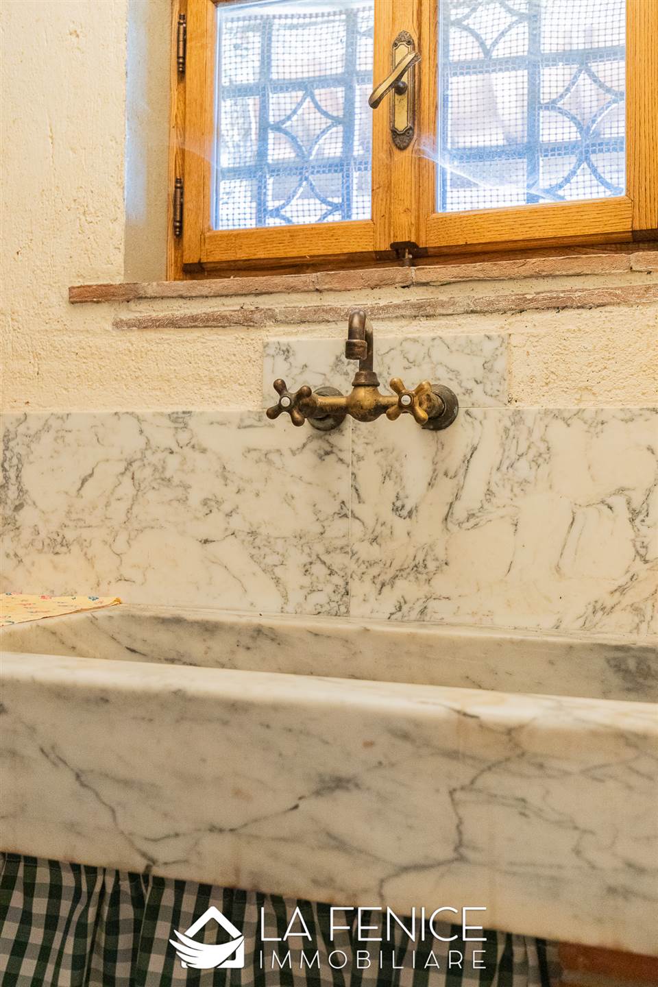 Villa a Montignoso con 8 locali di 400 m2 - Foto